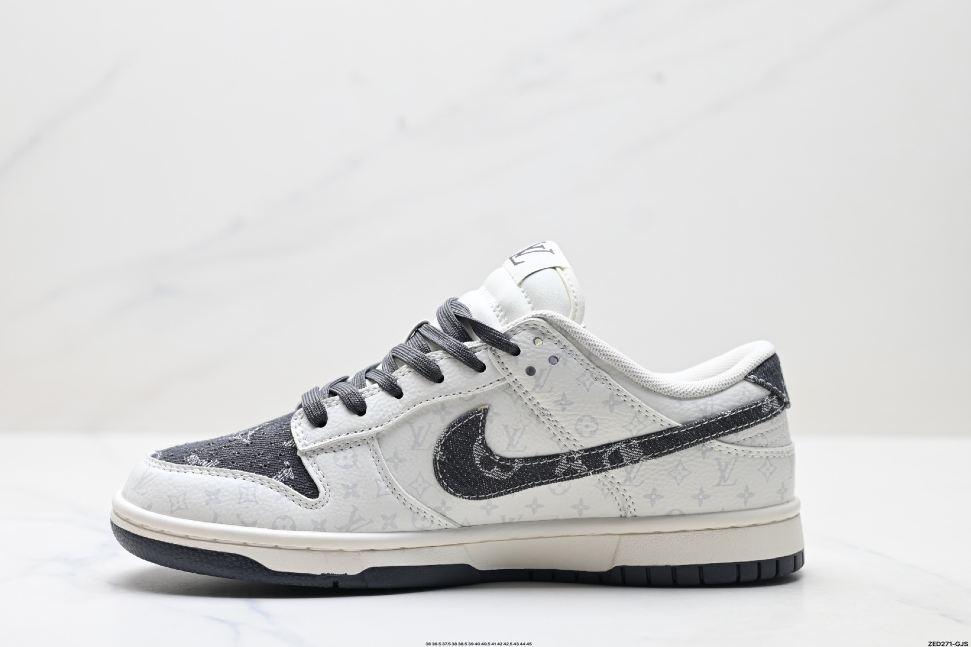 Nike Dunk Low Retro ‘DIY高端定制’耐克 低帮休闲运动板鞋 原装头层材料 用料绝不含糊 独家版型蒸餾加工帶來的是更好的视觉和脚感体验 清洁度 电绣工艺 皮料切割干净无任何毛边 细节完美 SC9772-801 尺码:36 36.5 37.5 38 38.5 39 40 40.5 41 42 42.5 43 44 45 ID:ZED271-GJS