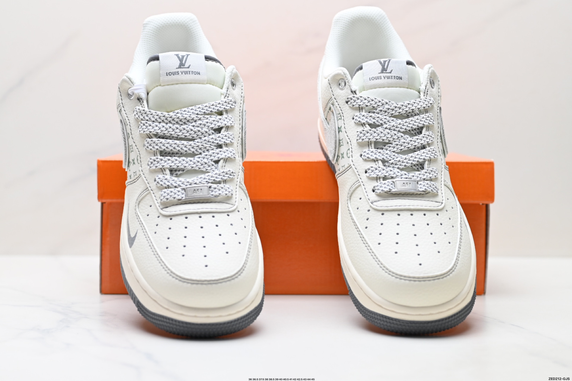 NIKE AIR FORCE 1‘07 LV8 YX5066-346