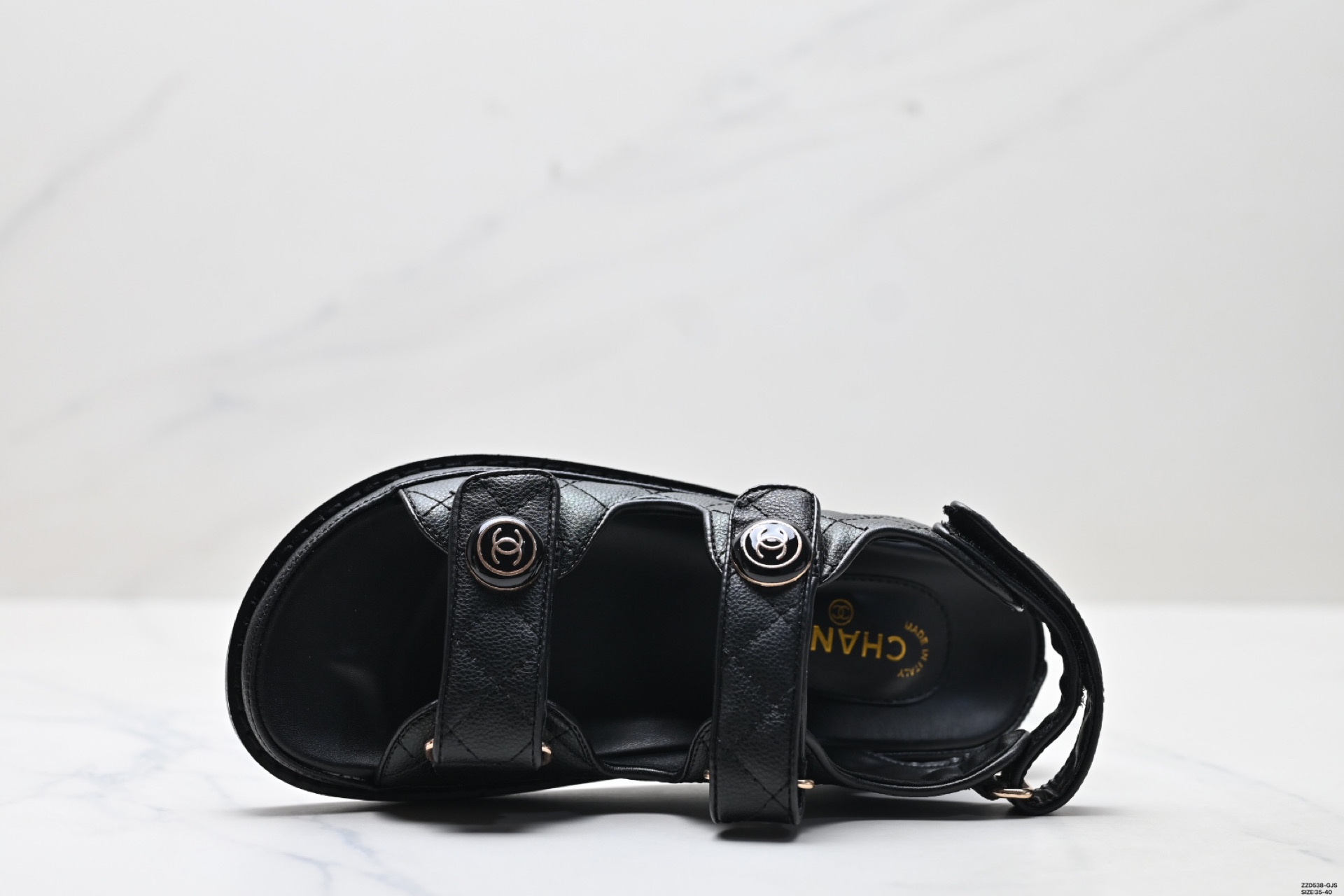 Chanel Sandalias de Cuero con Logotipo, Elegancia y Confort a Cada Paso 3 i1750179308294 4450 0 1