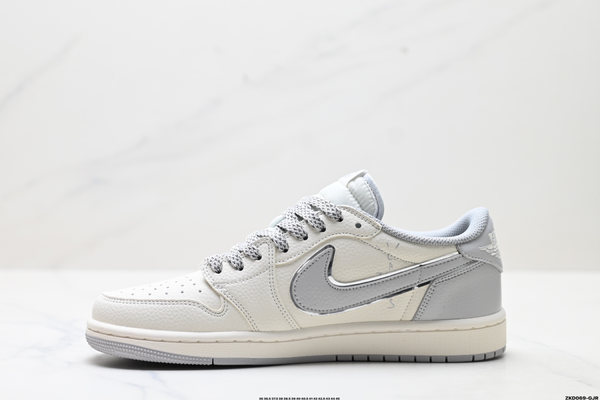 Nike Air Jordan 1 x Travis Scott AJ1倒勾 乔一倒钩 ‘DIY’定制 耐克 低帮文化篮球鞋 ST5696-262