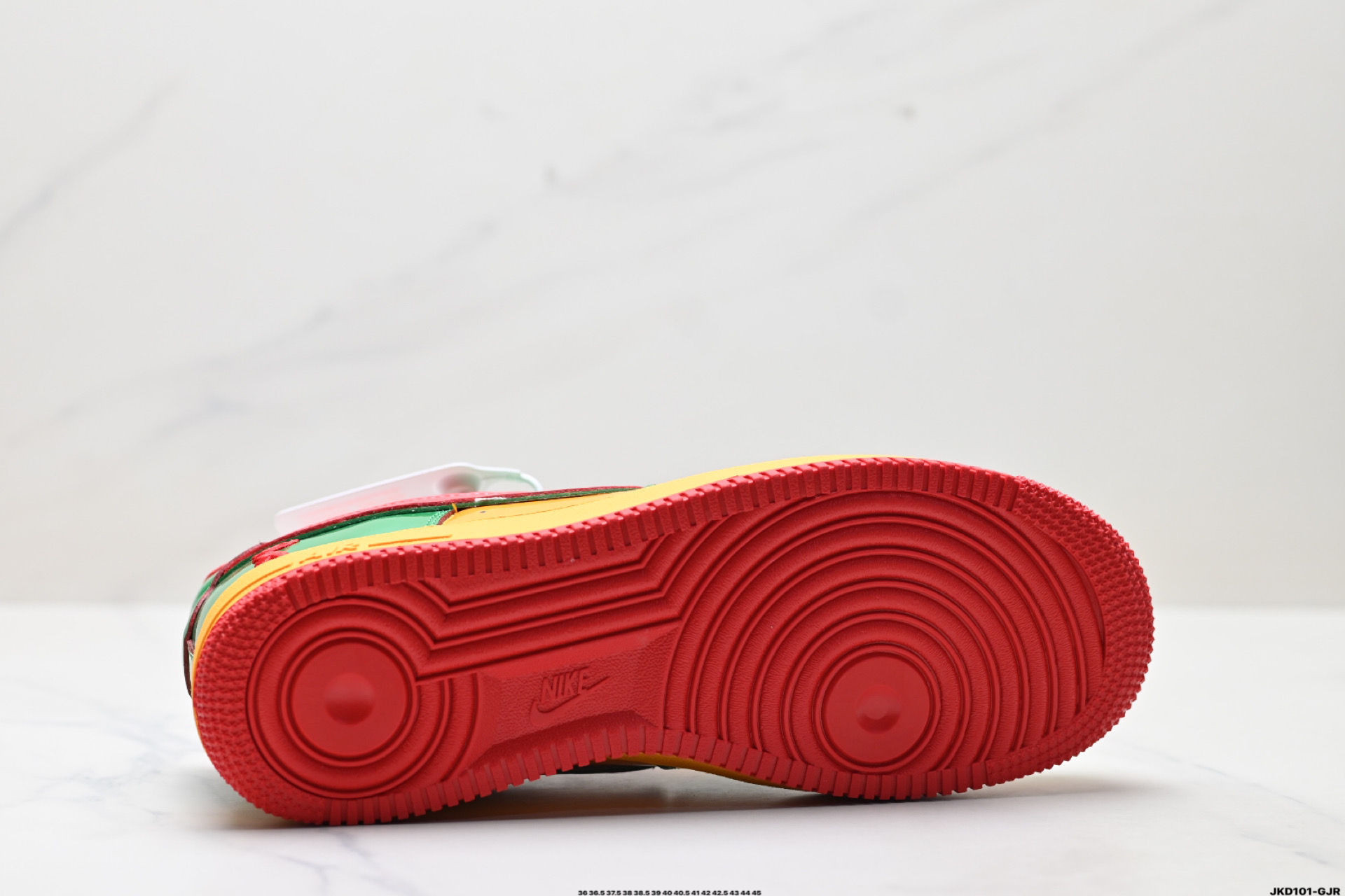 耐克Nike AIR FORCE 1‘07 空军一号低帮百搭休闲运动板鞋 IH4383-300