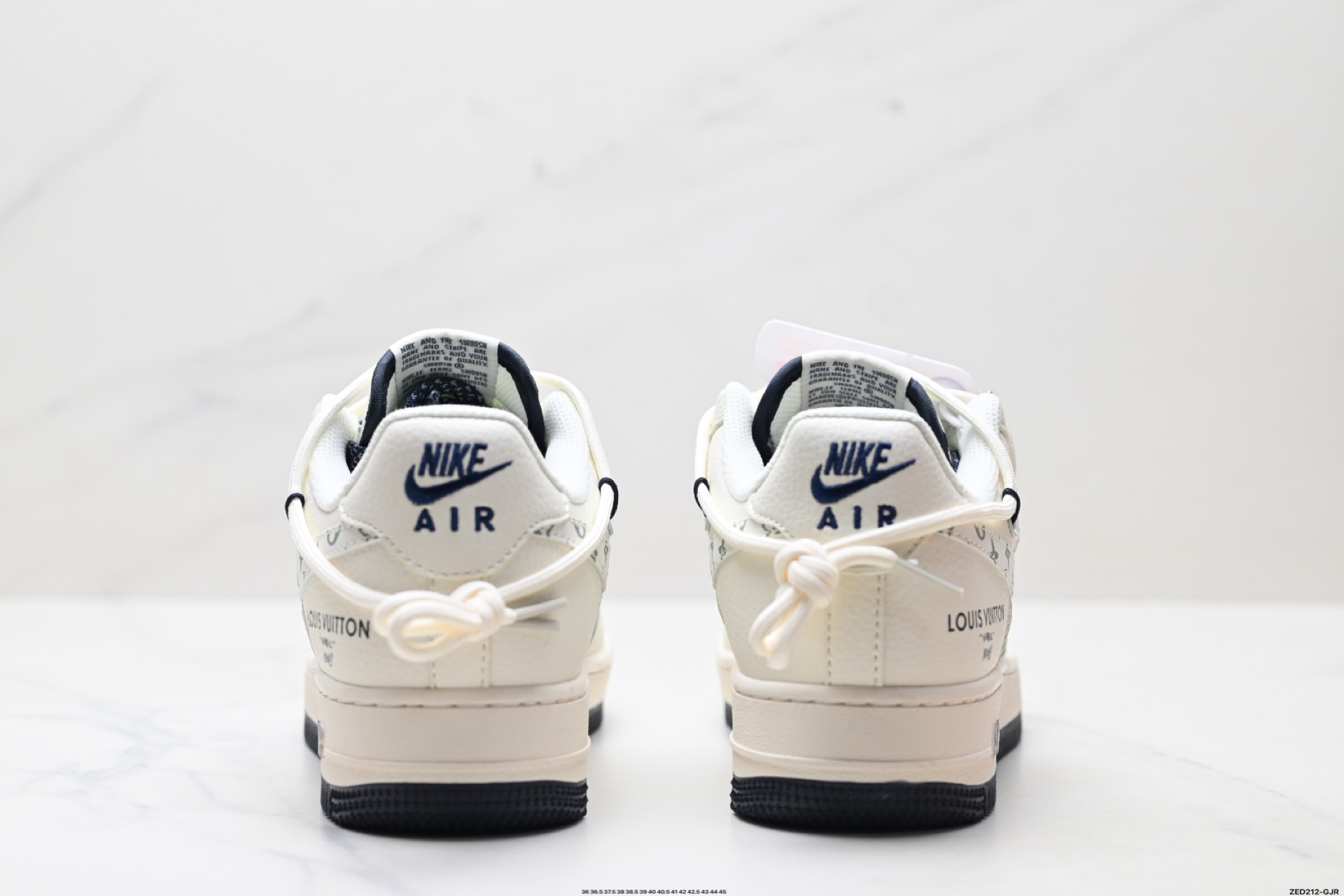 NIKE AIR FORCE 1‘07 LV8 DM6868-098
