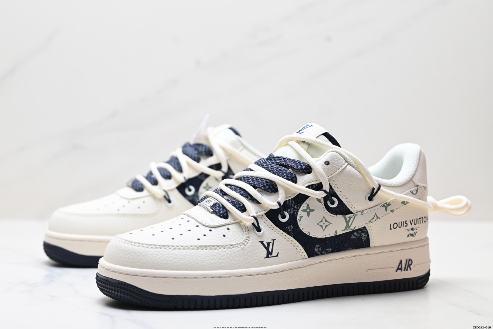 NIKE AIR FORCE 1‘07 LV8 DM6868-098