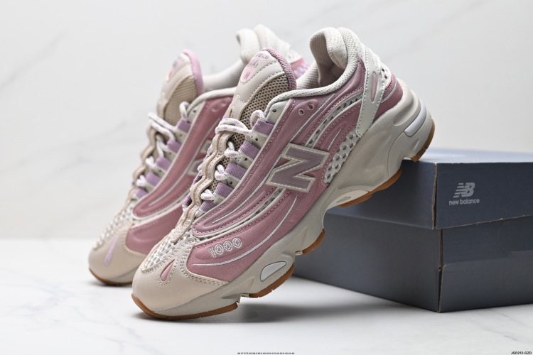 New Balance 1000 סניקרס רטרו לנשים - סגנון ואופנה בכל צעד 1 New Balance 1000 סניקרס רטרו לנשים – סגנון ואופנה בכל צעד