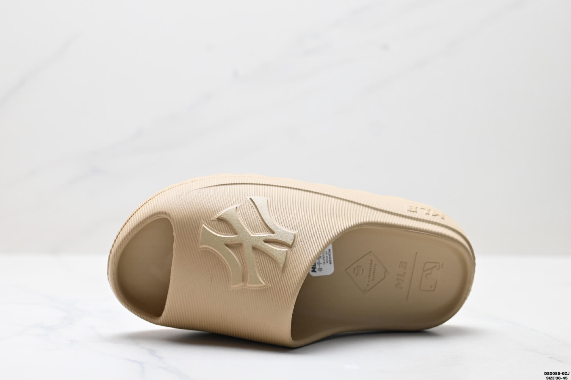 MLB 纽约洋基队 Skipper Slide 百搭舒适 防滑防磨一字拖鞋 3ALPS0153