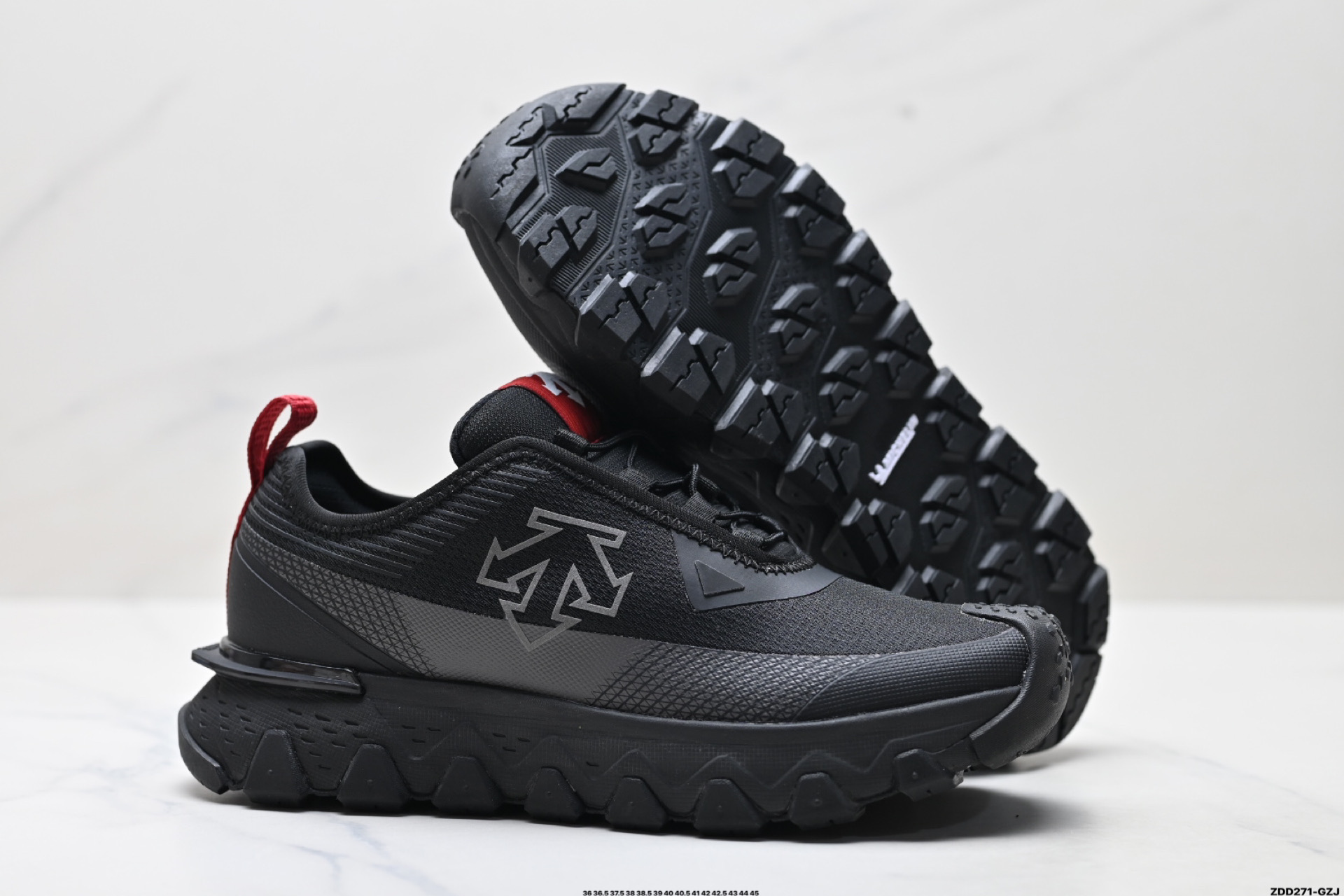 迪桑特DESCENTE SKI STYLE SNOW RISE 舒适柔软 防滑耐磨低帮 登山鞋 D5131SSN51