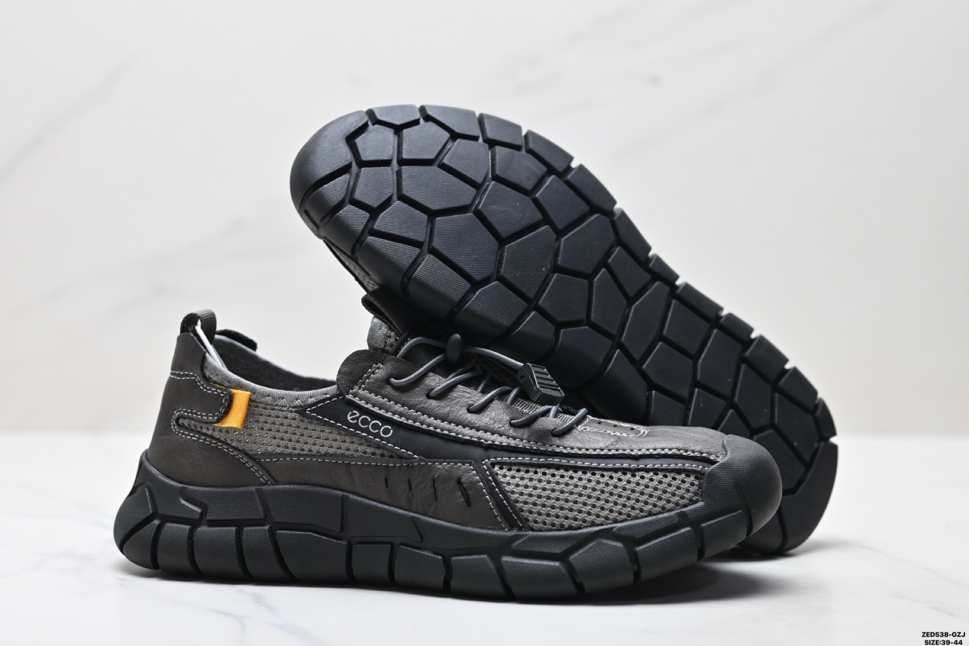 Ecco爱步 BIOM F JUEL 户外探野 沙丘徒步运动 小众山系工装简约百搭 网面 包裹性耐磨防滑防臭 溯溪鞋