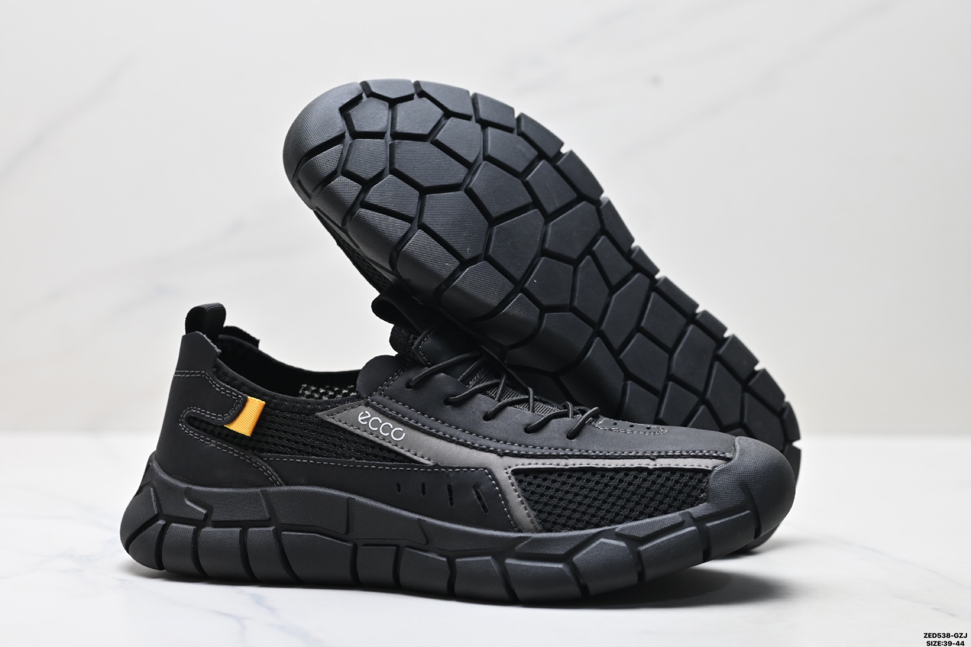 Ecco爱步 BIOM F JUEL 户外探野 沙丘徒步运动 小众山系工装简约百搭 网面 包裹性耐磨防滑防臭 溯溪鞋