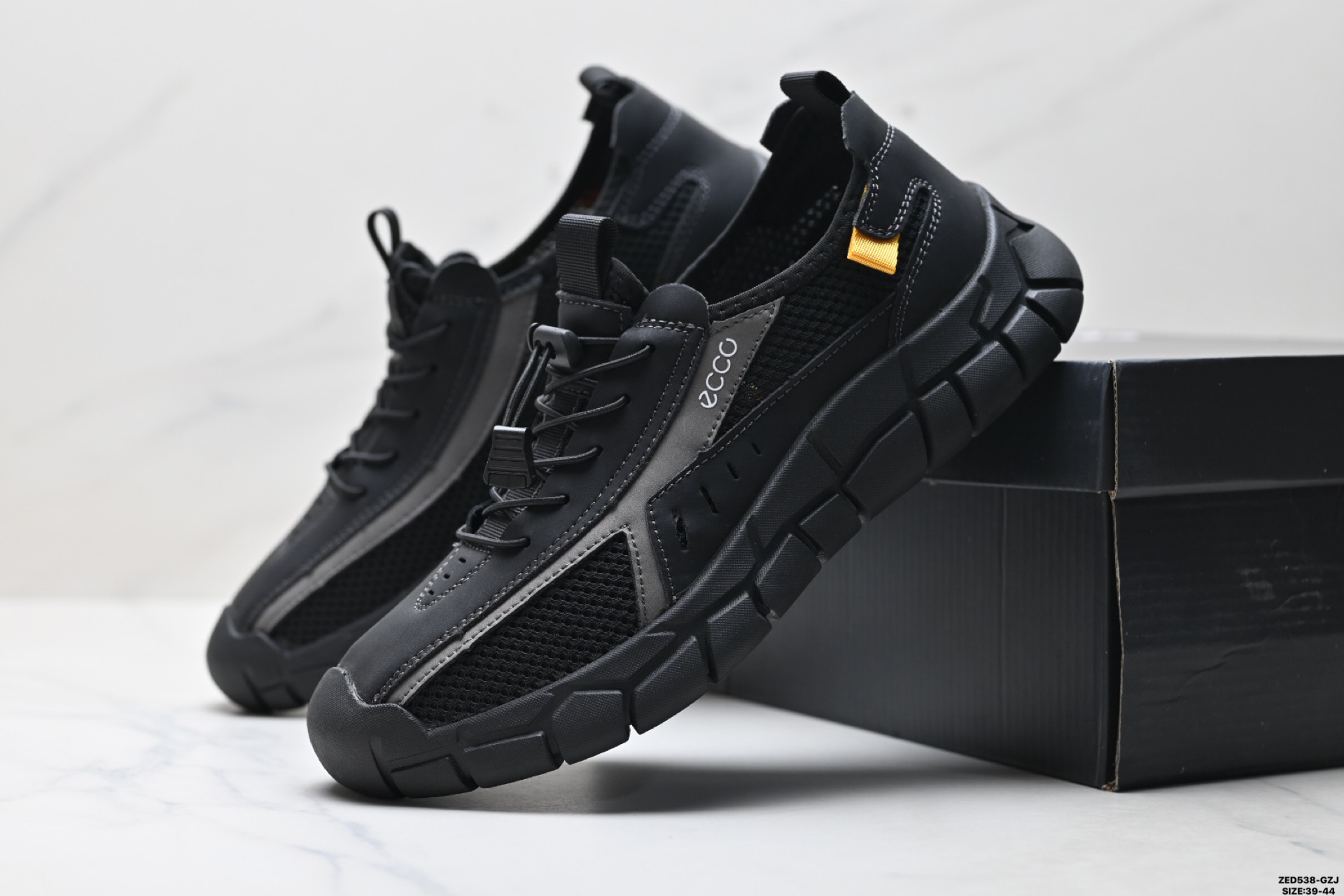 Ecco爱步 BIOM F JUEL 户外探野 沙丘徒步运动 小众山系工装简约百搭 网面 包裹性耐磨防滑防臭 溯溪鞋