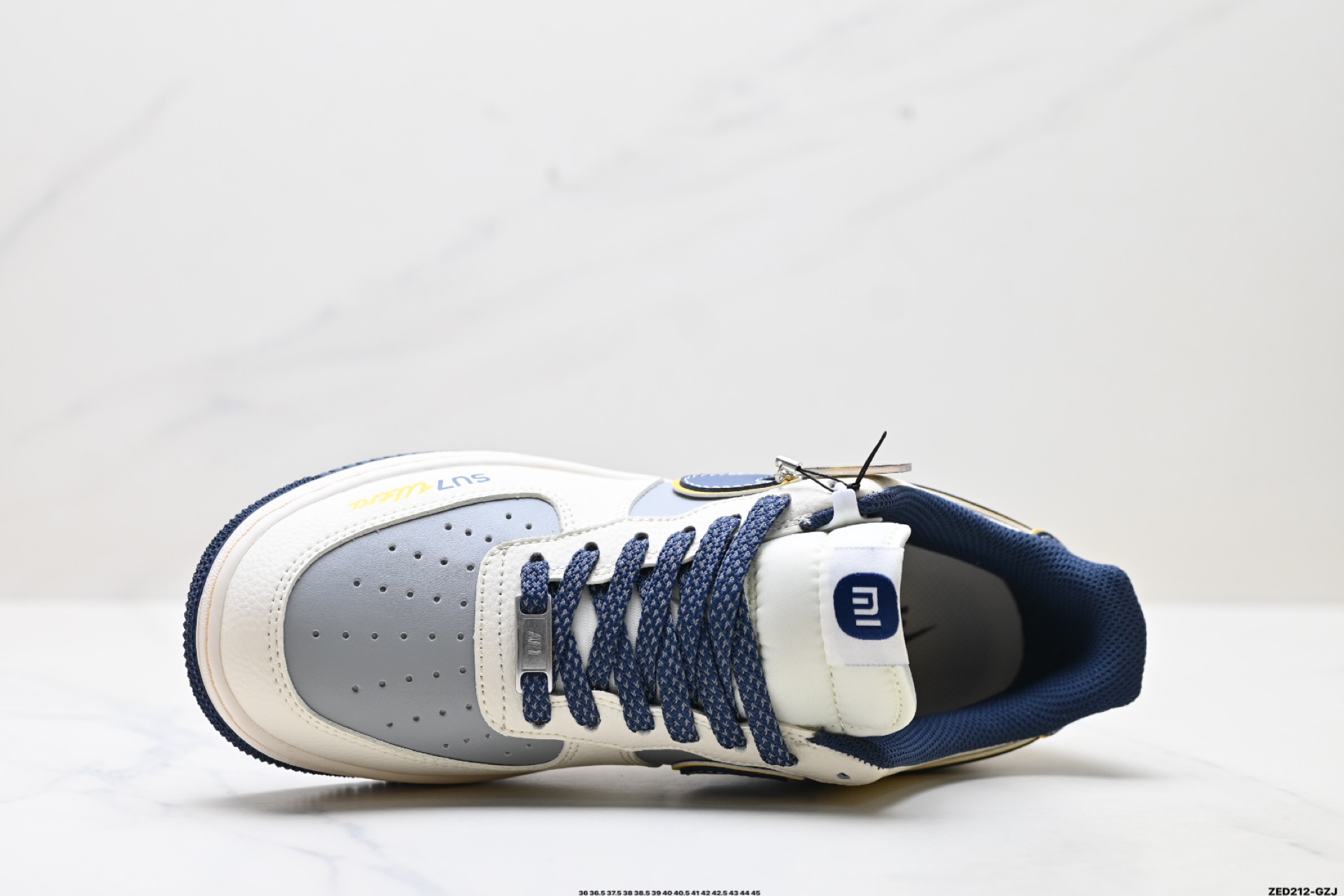 NIKE AIR FORCE 1‘07 LV8 XX3168-213