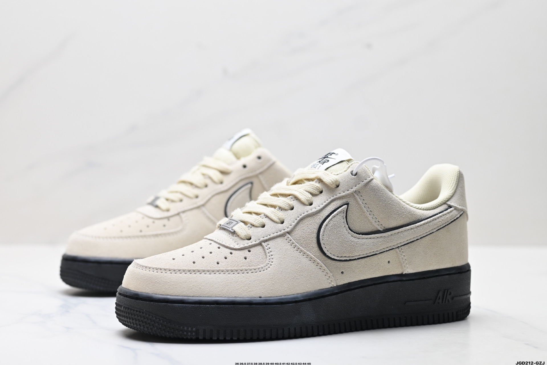 NIKE AIR FORCE 1‘07 LV8 HQ1966-200