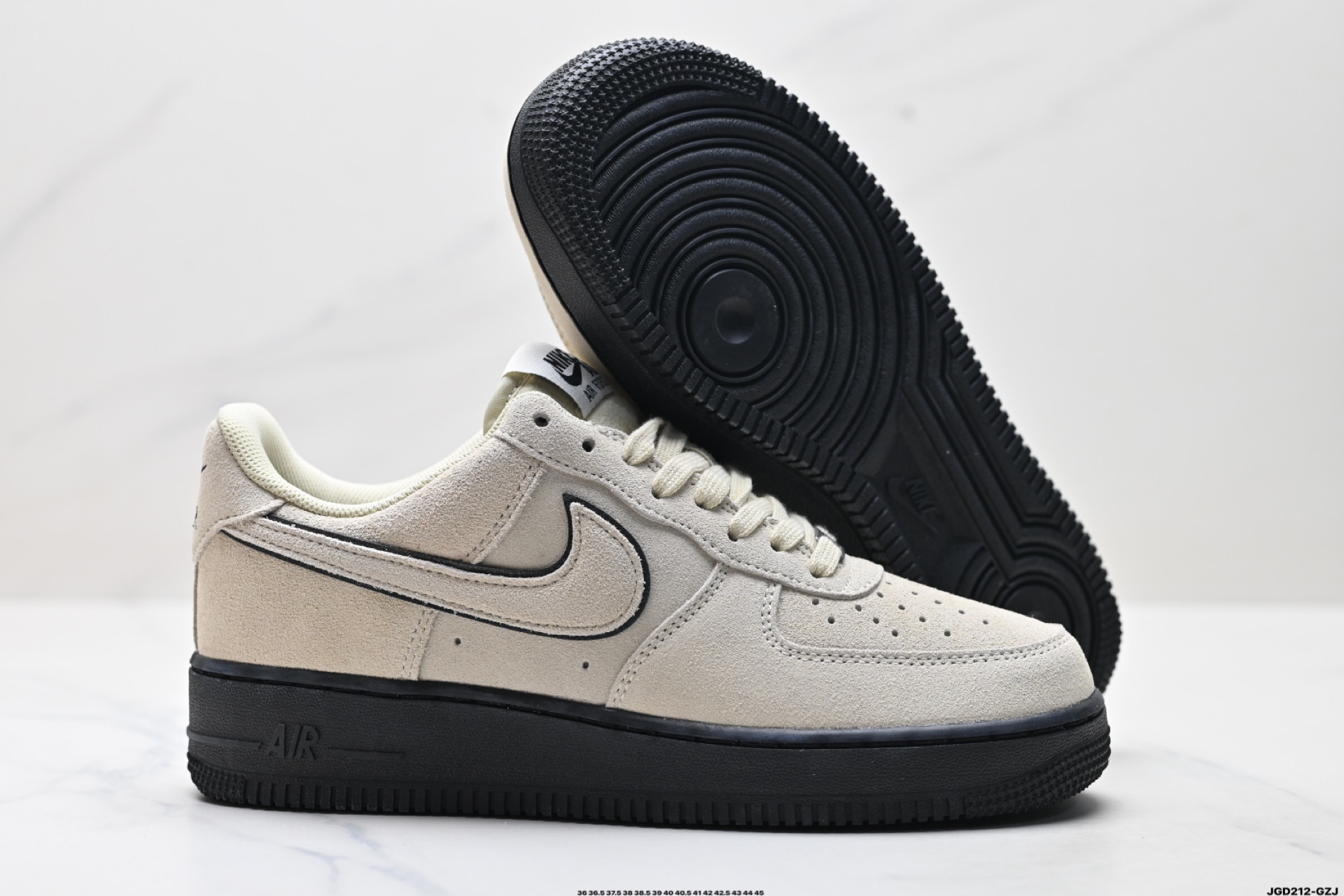 NIKE AIR FORCE 1‘07 LV8 HQ1966-200