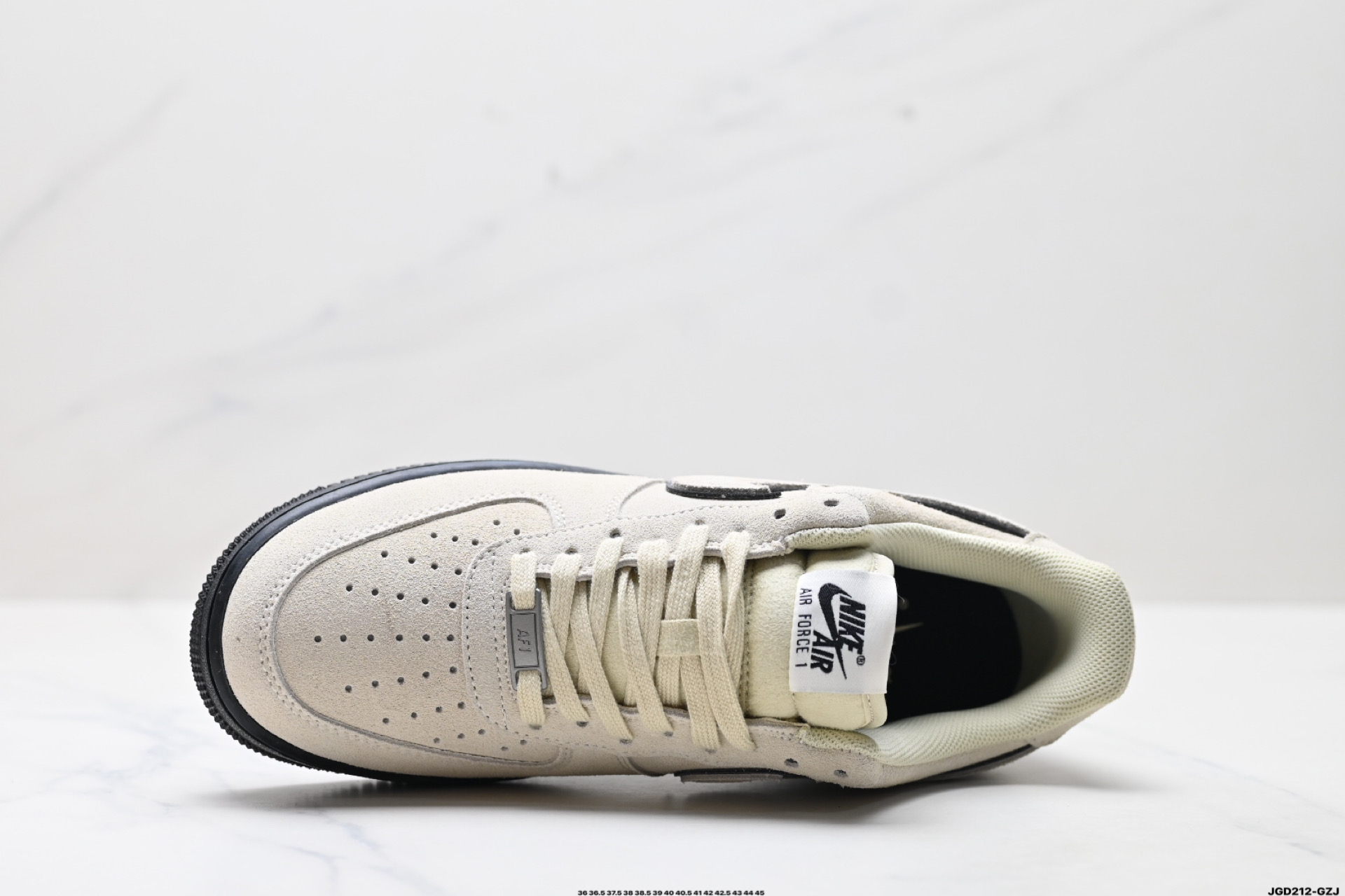 NIKE AIR FORCE 1‘07 LV8 HQ1966-200