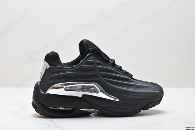 Nike NOCTA Hot Step II: Zapatillas Urbanas Resistentes y Transpirables 15 Nike NOCTA Hot Step II: Zapatillas Urbanas Resistentes y Transpirables