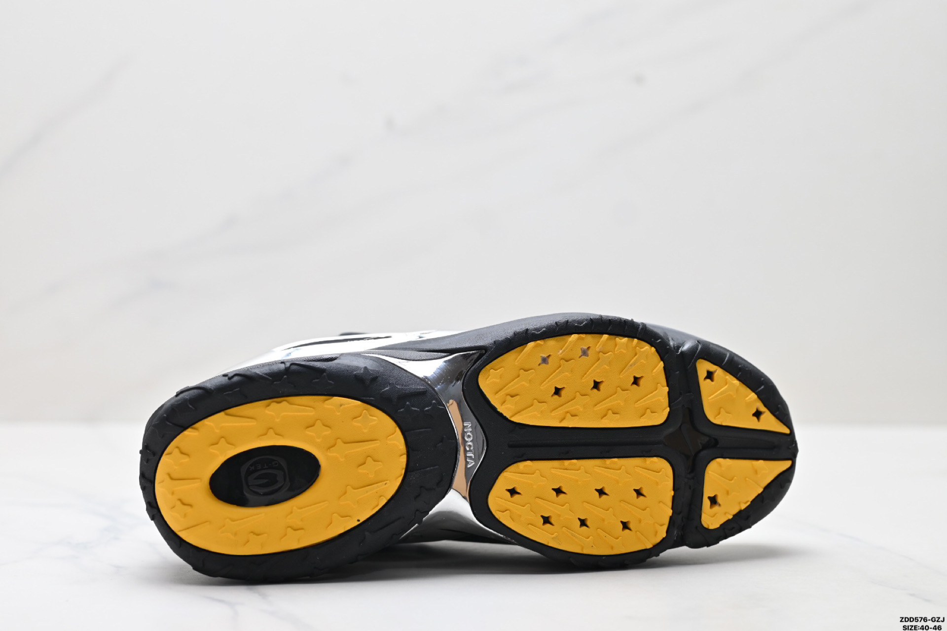 NOCTA x Nike Hot Step II: Comodidad y estilo urbano en cada paso 10 i1750438380420 112 0 8