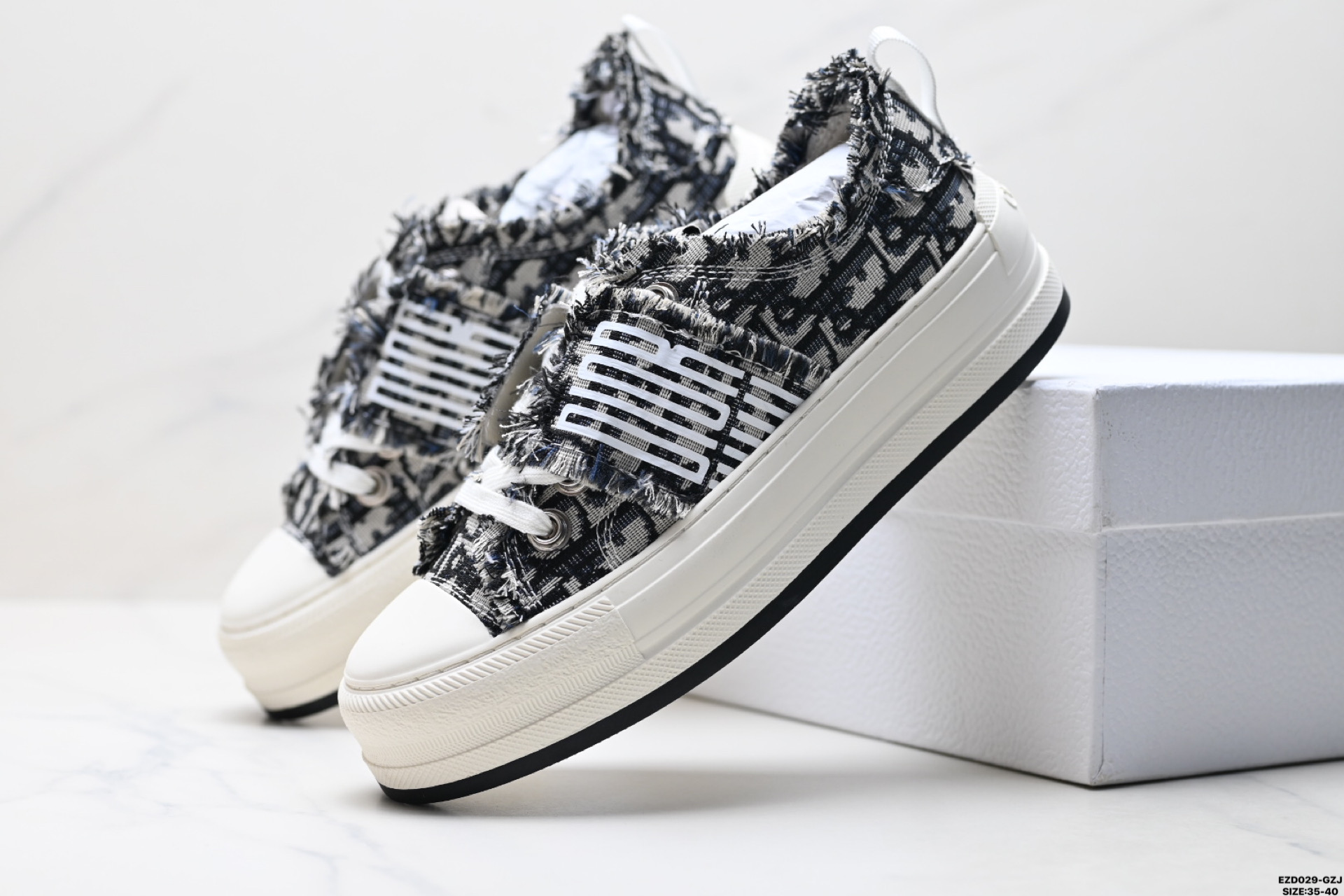 纯原DIOR迪奥 Walk'n'Dior 厚底鞋 低帮 刺绣 时尚板鞋