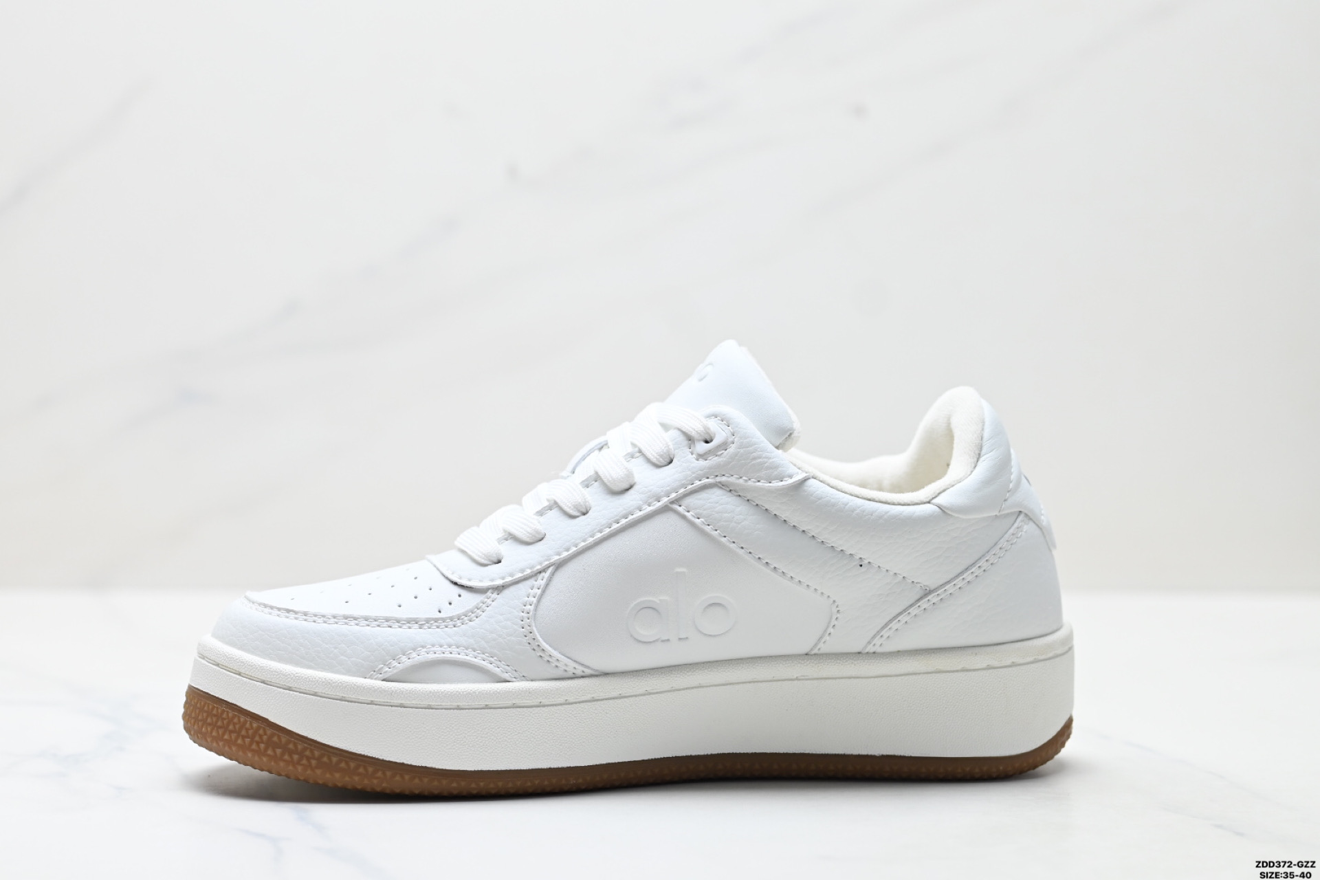 Alo Yoga Recovery Mode 百搭轻便 防滑减震低帮板鞋