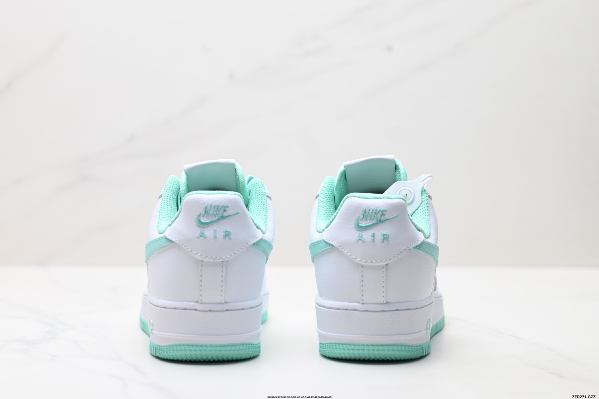 Nike Air Force 1 '07: Estilo Clásico con un Toque Moderno 7 i1750524573229 926 0 5