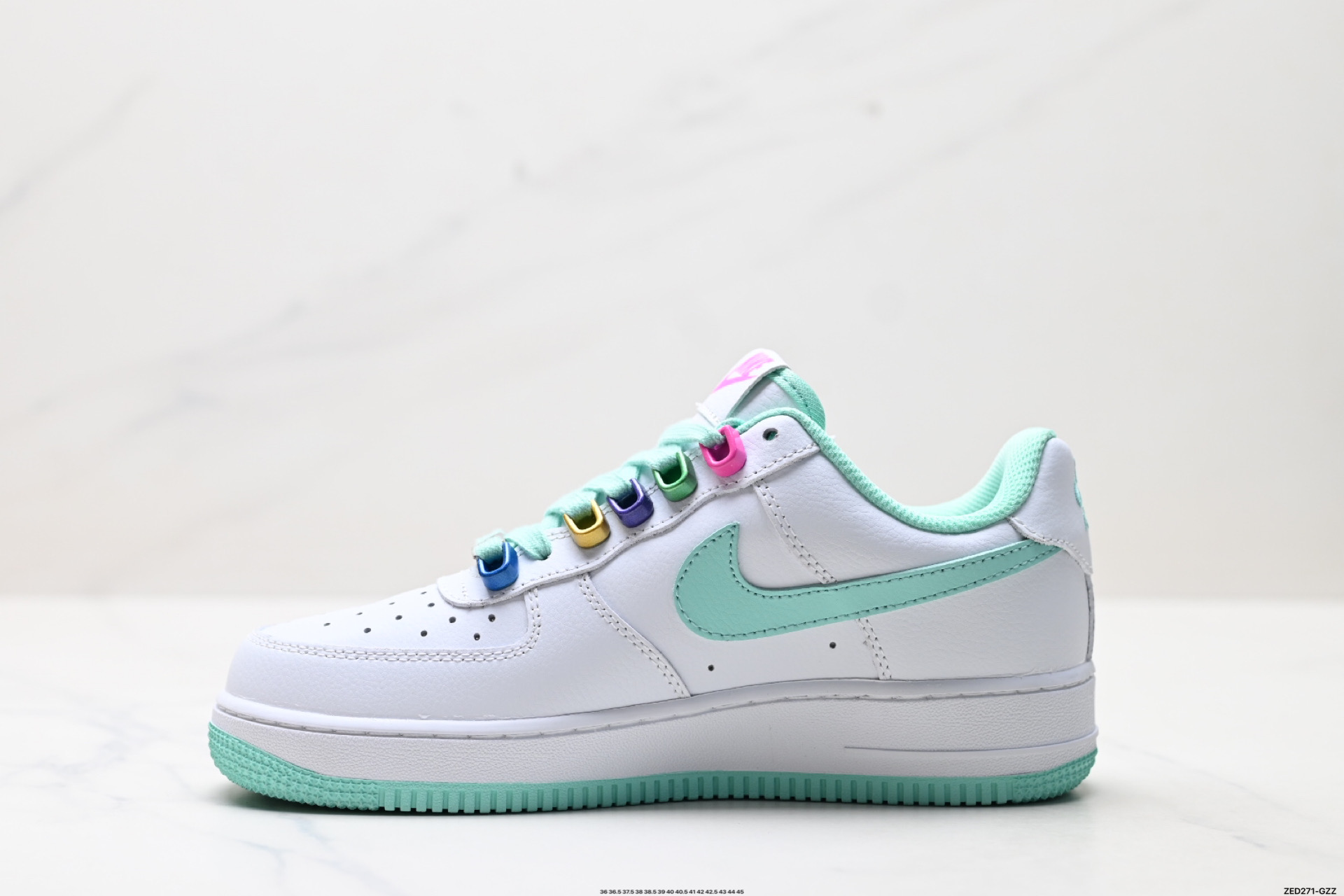 Nike Air Force 1 '07: Estilo Clásico con un Toque Moderno 4 i1750524574800 2661 0 2