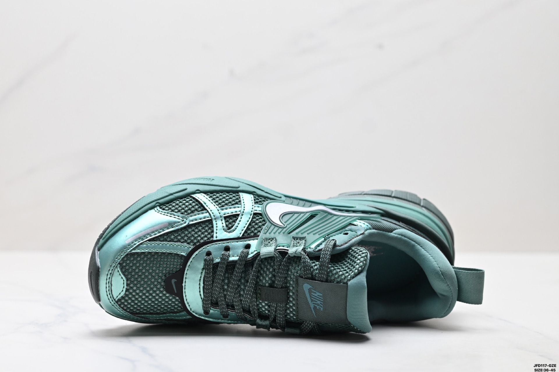 耐克NIKE V2K RUN跑步鞋复古风潮 网面透气运动鞋 灰银 HF5050-361