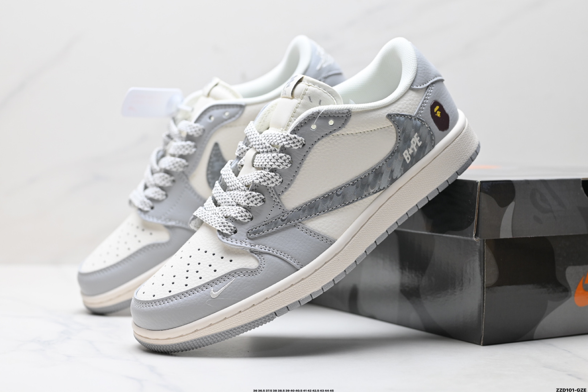 Nike Air Jordan 1 x Travis Scott AJ1倒勾 乔一倒钩 ‘DIY’定制 耐克 低帮文化篮球鞋 HS8068-021