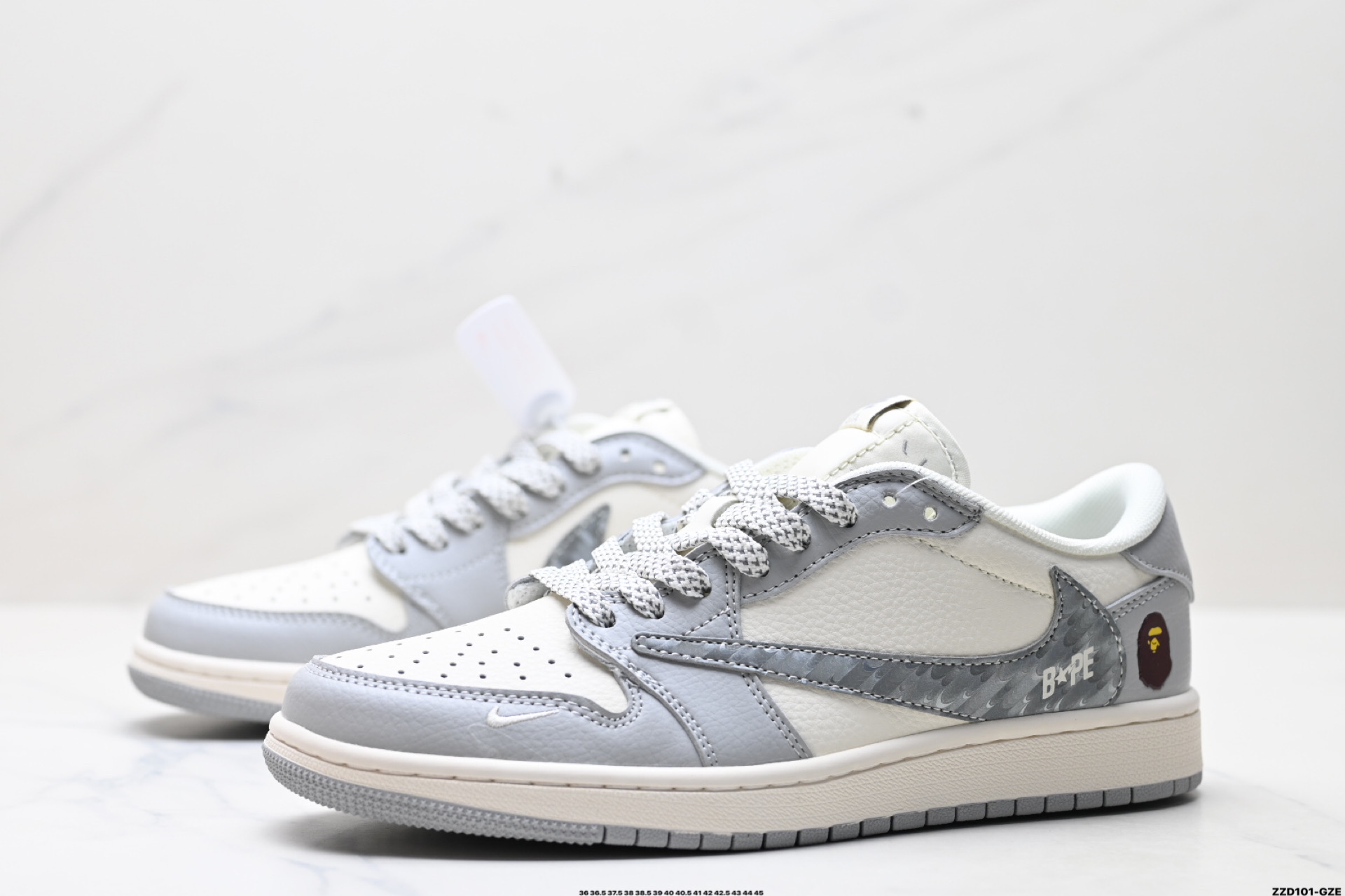 Nike Air Jordan 1 x Travis Scott AJ1倒勾 乔一倒钩 ‘DIY’定制 耐克 低帮文化篮球鞋 HS8068-021