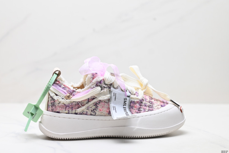 SMILEREPUBLIC Low-Top Canvas Sneakers Stylish Lightweight Platform Shoes 1 SMILEREPUBLIC Low-Top Canvas Sneakers Stylish Lightweight Platform Shoes