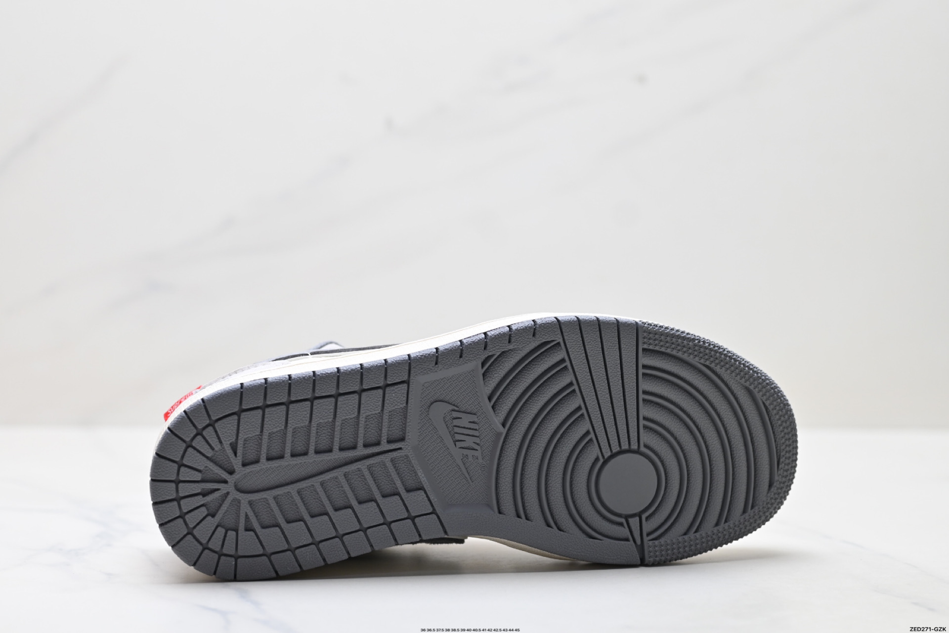 Nike Air Jordan 1 Low: Estilo Casual y Comodidad Superior para tu Día a Día 10 i1750694878799 732 0 8