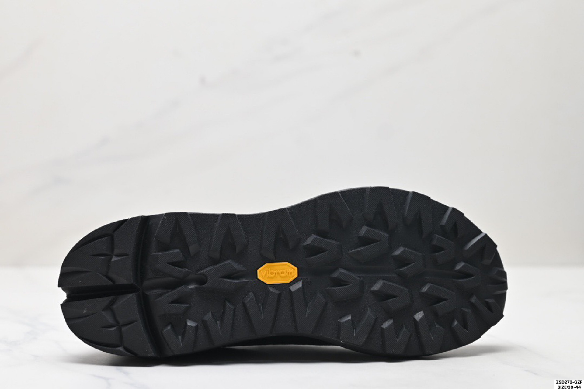 💰320
纯原✅迪桑特 DESCENTE EASE AIR WIREBOA 简约舒适减震回弹 低帮网面透气鞋 
DST佛山大厂出品 99%还原度
独立私模开发 只为真正还原Zp
私人定制原版鞋面 舒适透气更好定型
城市通勤/运动健身/轻户外徒步
黑色系潮鞋还有机能风的设计感
原版开发大底 脚感特别轻盈
Boa旋钮式鞋带 穿脱都很方便
官方货号:D5231RRN22-BK
size:39-44
ID:ZSD272-GZF