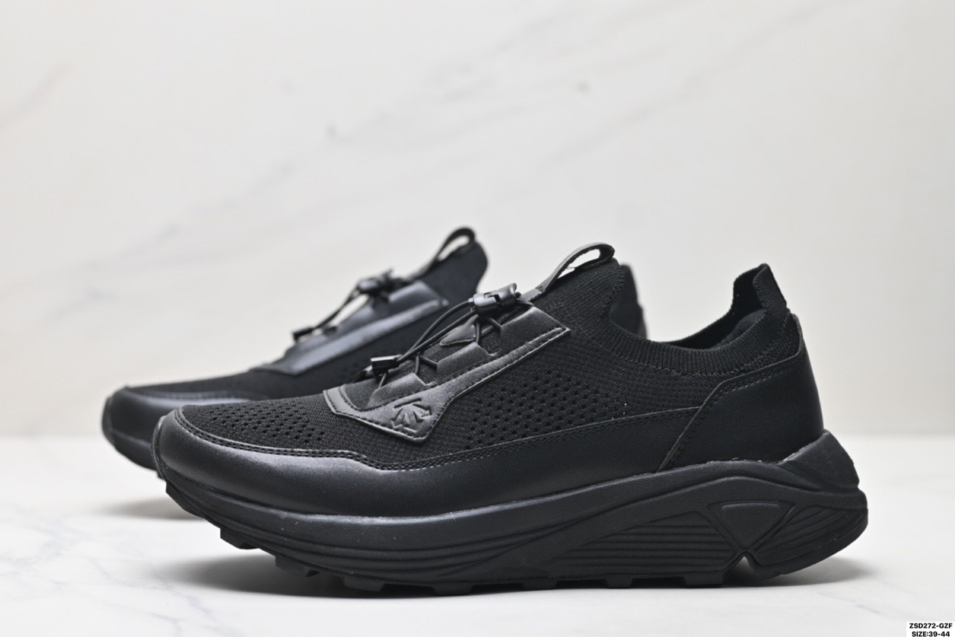 💰320
纯原✅迪桑特 DESCENTE EASE AIR WIREBOA 简约舒适减震回弹 低帮网面透气鞋 
DST佛山大厂出品 99%还原度
独立私模开发 只为真正还原Zp
私人定制原版鞋面 舒适透气更好定型
城市通勤/运动健身/轻户外徒步
黑色系潮鞋还有机能风的设计感
原版开发大底 脚感特别轻盈
Boa旋钮式鞋带 穿脱都很方便
官方货号:D5231RRN22-BK
size:39-44
ID:ZSD272-GZF