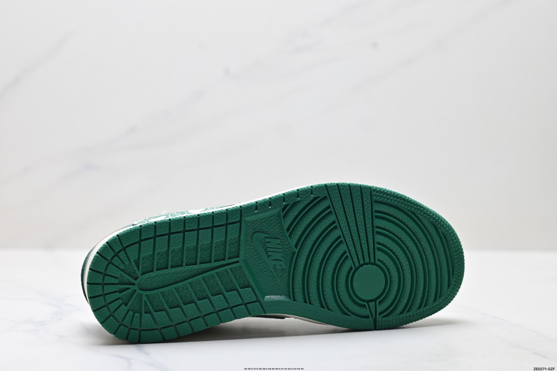 Gucci Air Jordan 1: Elegancia Urbana con un Toque de Lujo en Cada Paso 10 i1750781855374 7296 0 8