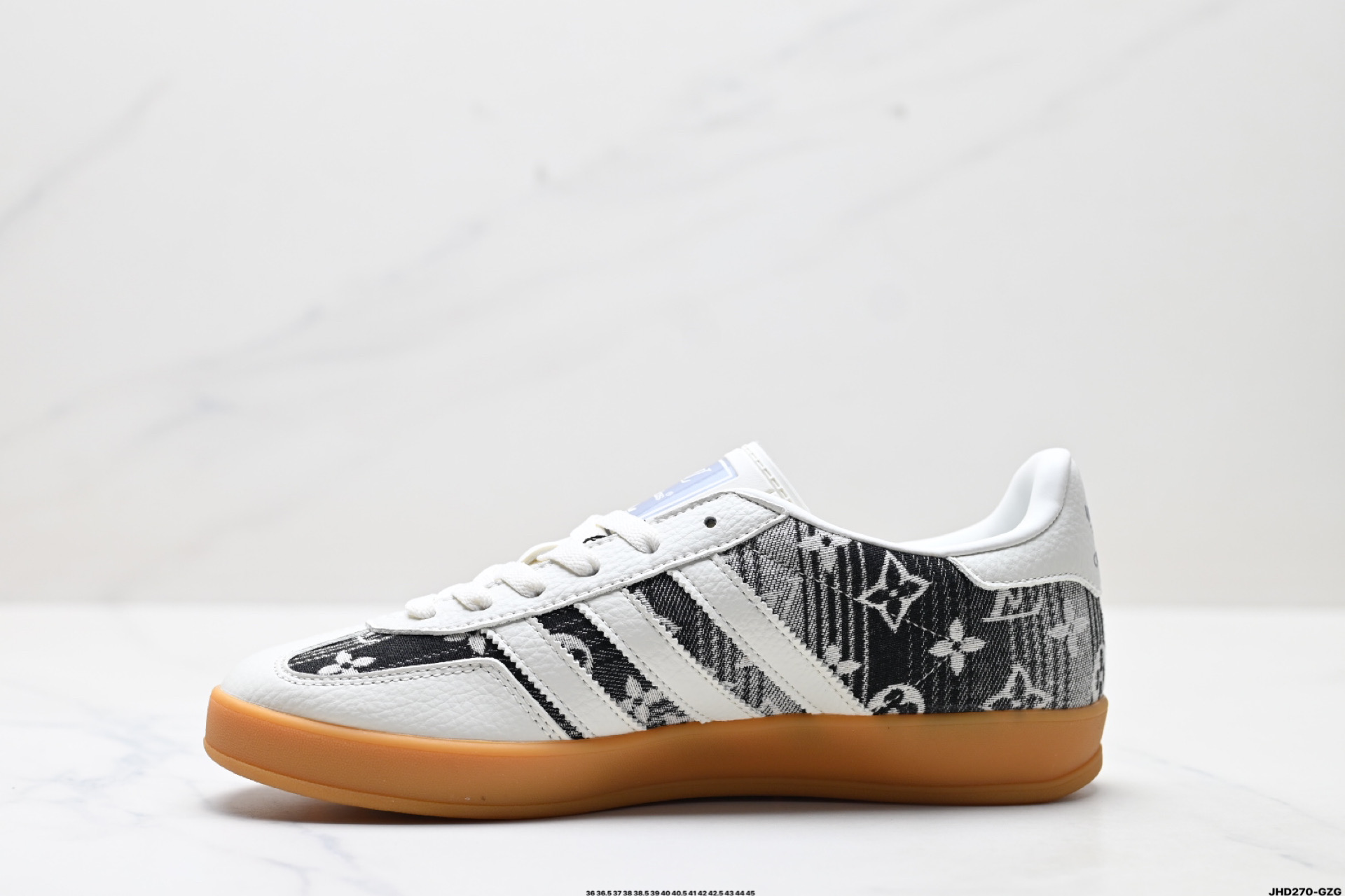 200 Adidas Originals Samba OG ‘DIY’桑巴舞系列 阿迪达斯 三叶草绅士德训足球风百搭低帮休闲运动板鞋 SC9207-730