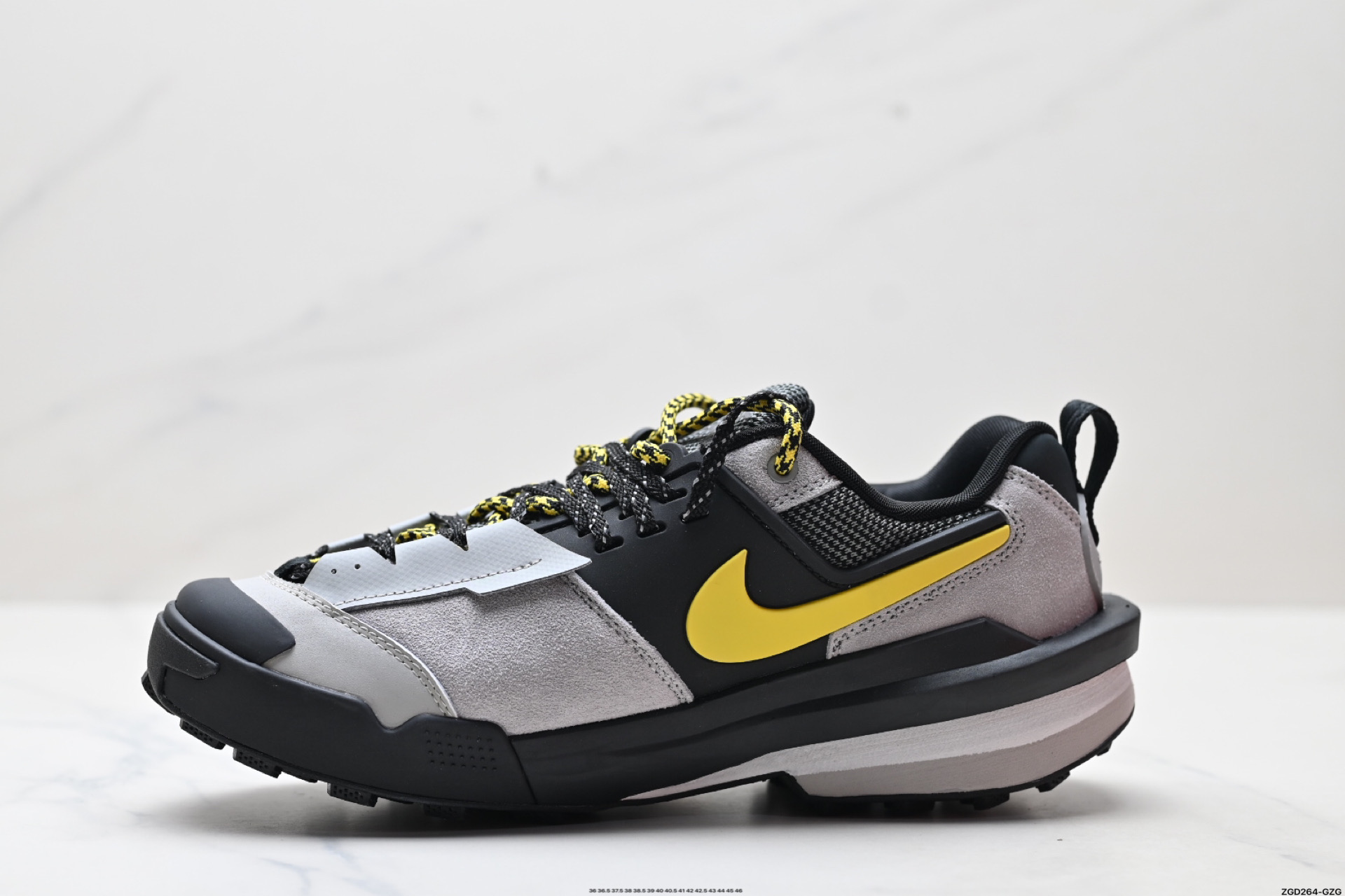 300 Sacai x Nike Zegamadome 联名鞋款 HQ8618-006