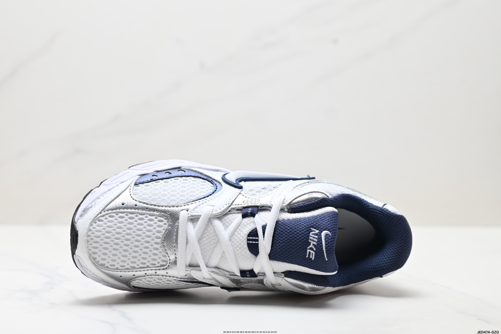 Nike V5 RNR: Comodidad, Estilo y Rendimiento en Cada Paso 3 i1750868604829 3174 0 1