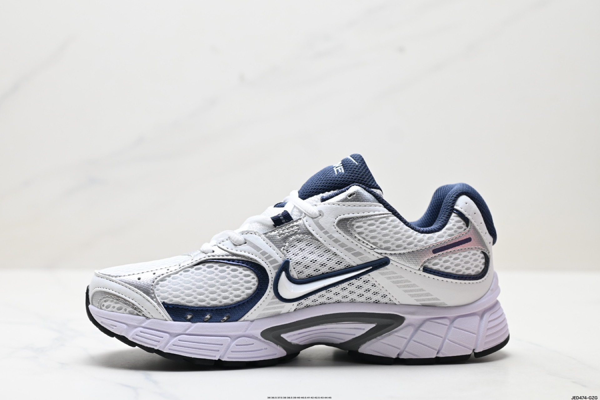 Nike V5 RNR: Comodidad, Estilo y Rendimiento en Cada Paso 4 i1750868605209 2840 0 2