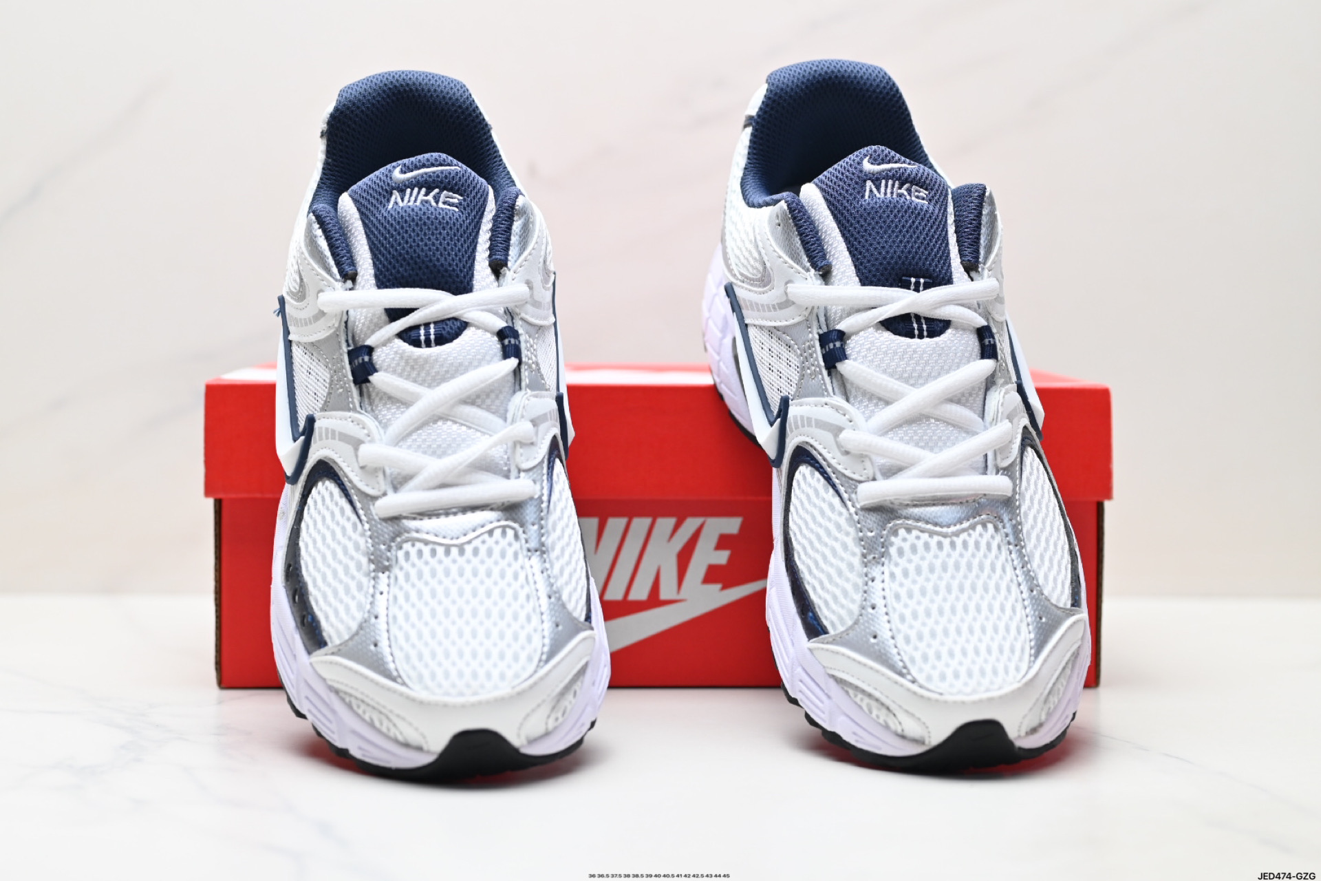 Nike V5 RNR: Comodidad, Estilo y Rendimiento en Cada Paso 8 i1750868605209 9674 0 6