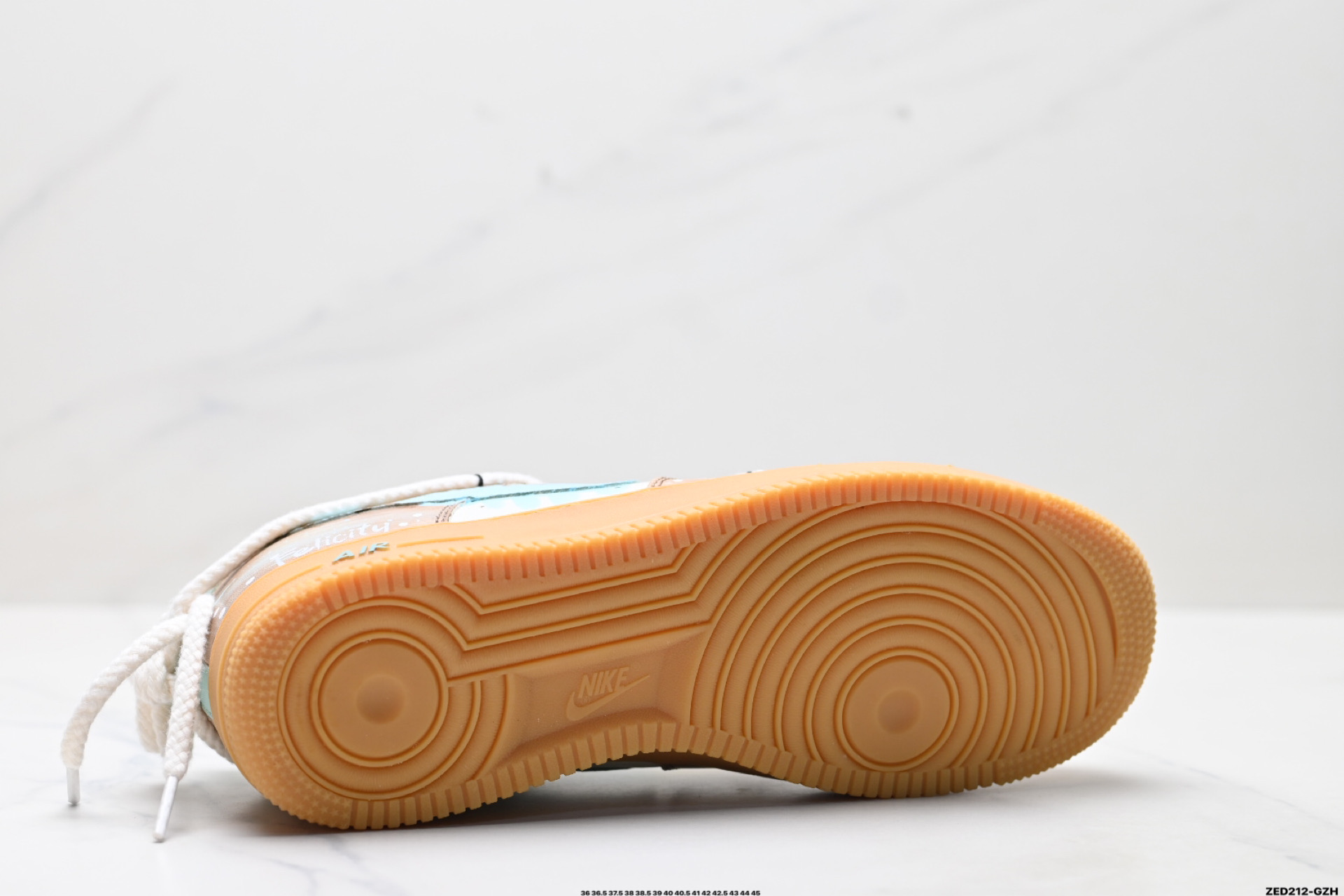 270 NIKE AIR FORCE 1‘07 LV8 XC2351-505