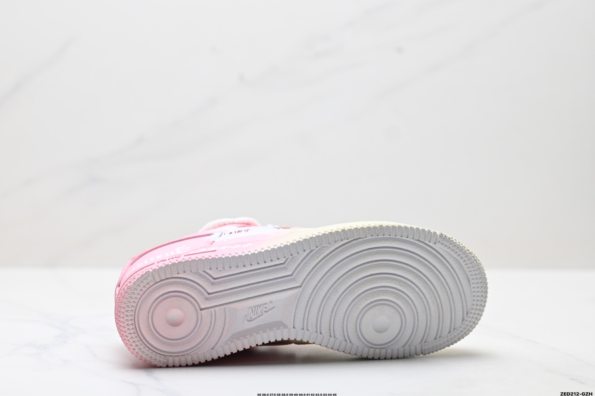 270 NIKE AIR FORCE 1‘07 LV8 QR2032-520