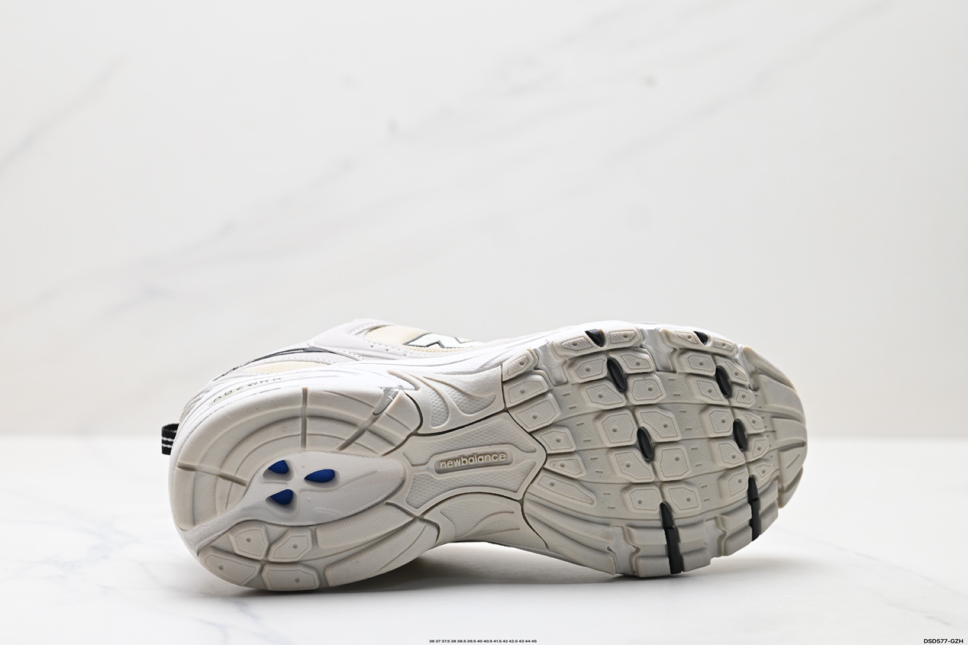 New Balance 530: Zapatillas Retro para un Estilo Moderno y Confort Duradero 10 i1750955885689 4183 0 8