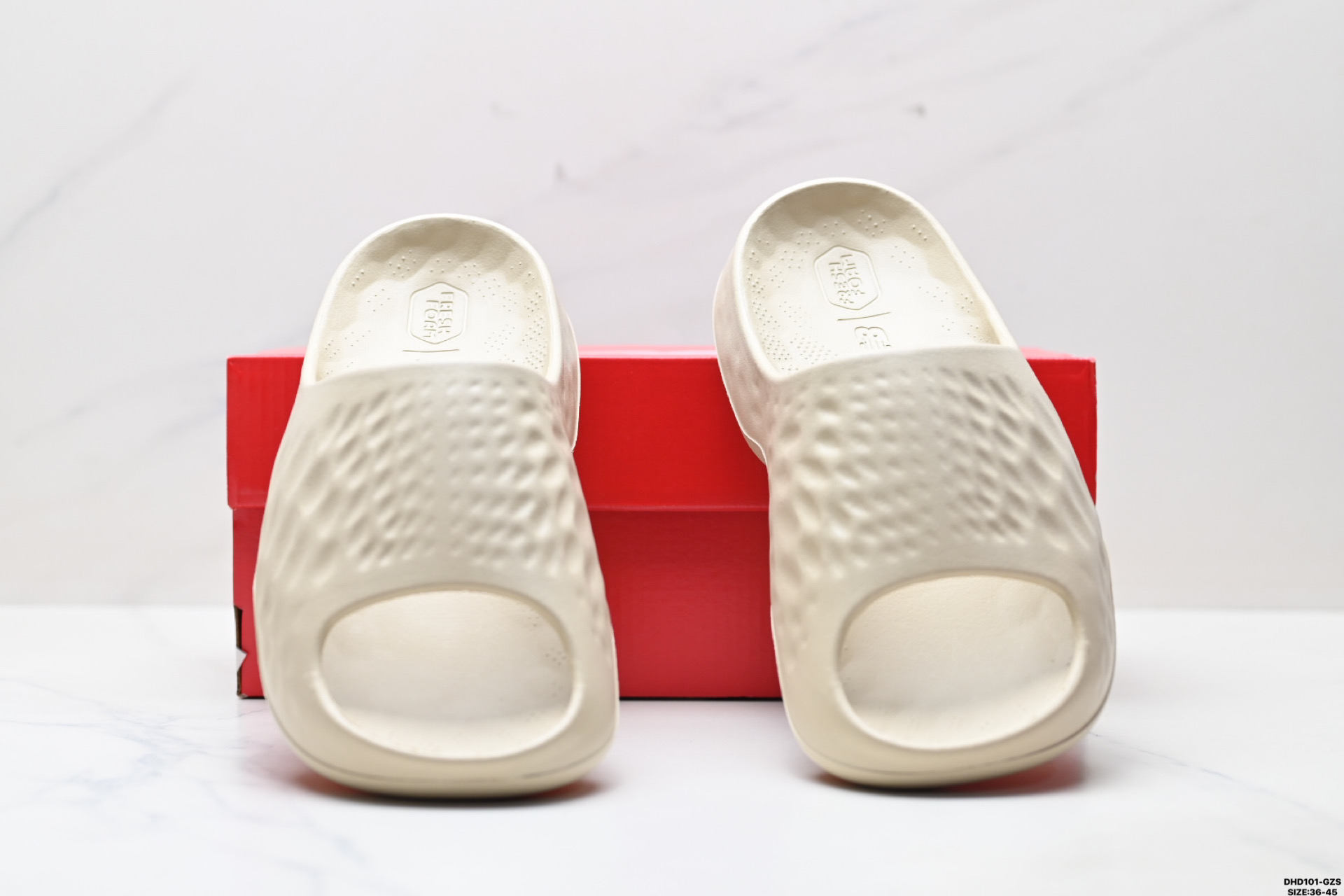 90 New Balance NB HUP Comfort Slides NB新款 新百伦 HUP系列时尚一字拖鞋 SUFHUPS3