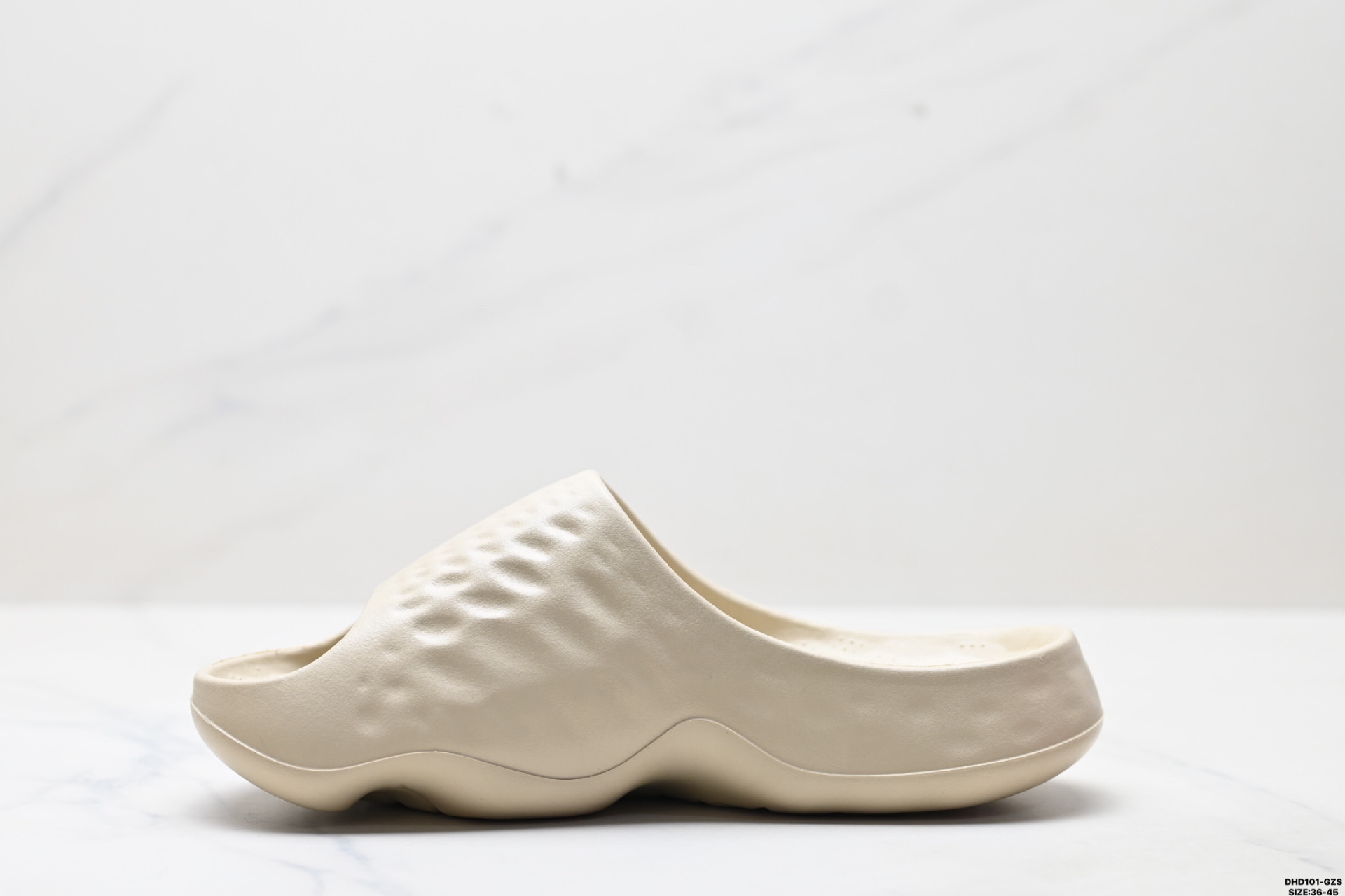 90 New Balance NB HUP Comfort Slides NB新款 新百伦 HUP系列时尚一字拖鞋 SUFHUPS3