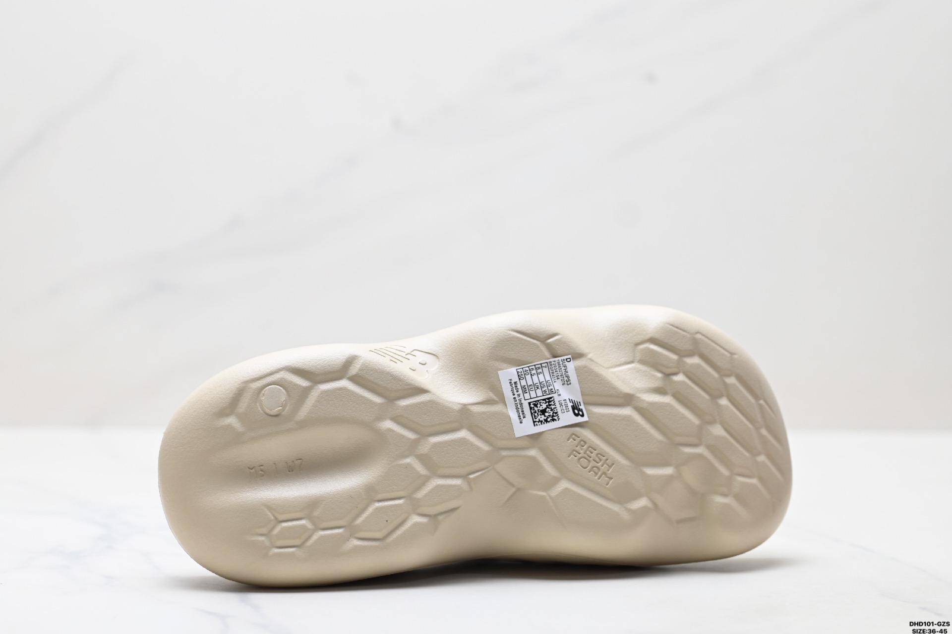 90 New Balance NB HUP Comfort Slides NB新款 新百伦 HUP系列时尚一字拖鞋 SUFHUPS3