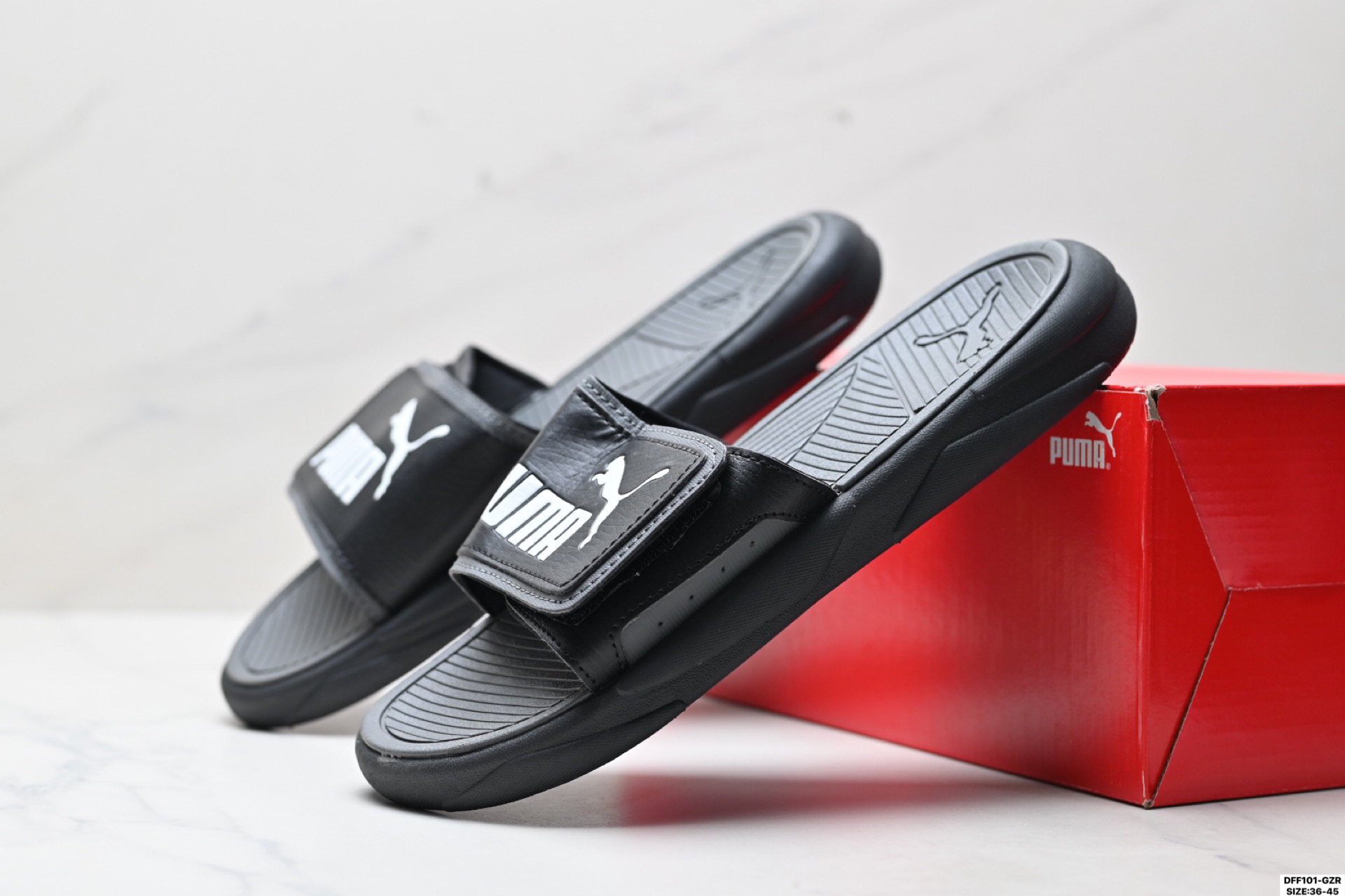 75 PUMA Royalcat Comfort Denim 彪马 魔术贴 舒适透气 橡胶底拖鞋 拖鞋 389154-01-Chinese UA Cheap High Quatity Brand Clothes Bags handbags Sneakers wholesale wholesaler seller from China Factory suppliers Fashion Clothing Shoes best Quality Beautiful Price 75 PUMA Royalcat Comfort Denim 彪马 魔术贴 舒适透气 橡胶底拖鞋 拖鞋 389154-01