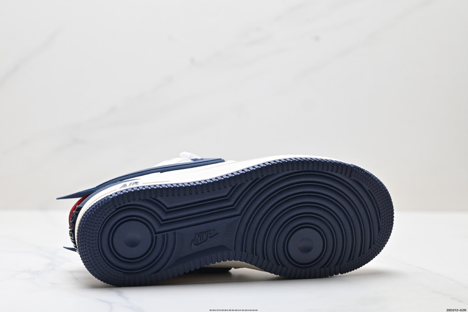 270 NIKE AIR FORCE 1 LOW SP XS3464-575