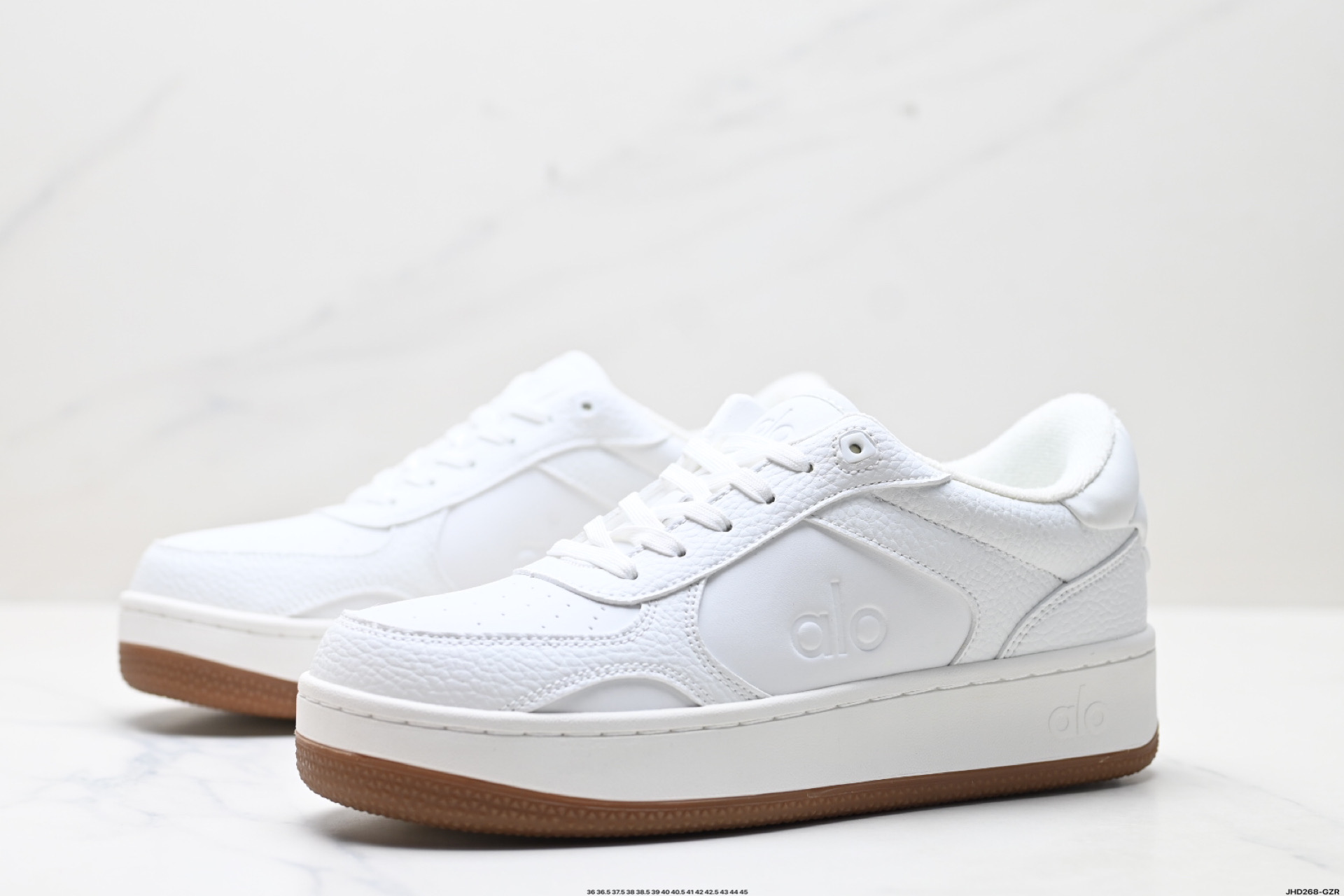 Alo Yoga Recovery Mode Zapatillas Blancas de Cuero para Mujer - Comodidad y Estilo 5 i1751129812087 5752 0 3