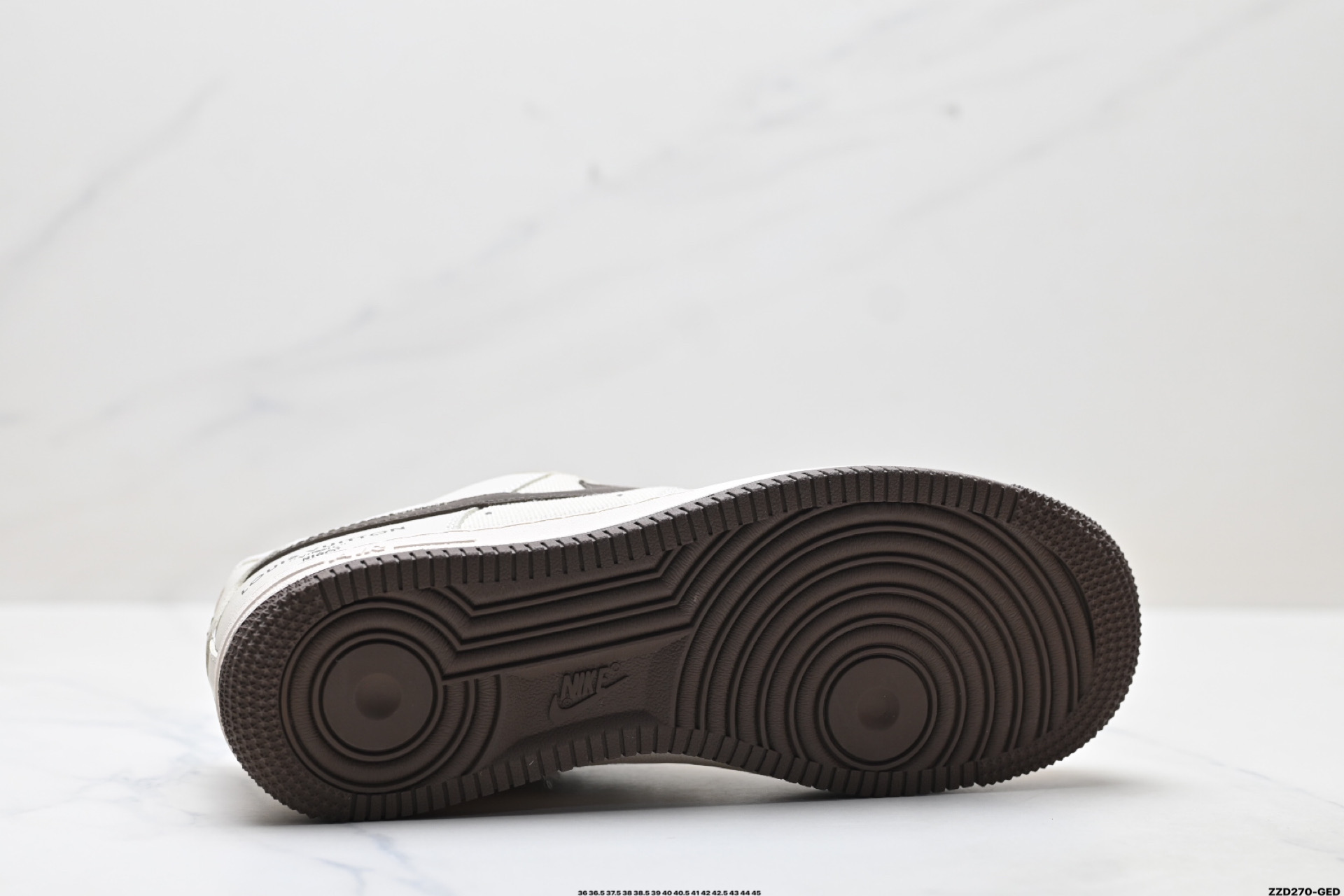 260 NIKE AIR FORCE 1‘07 LV8 QW5836-004