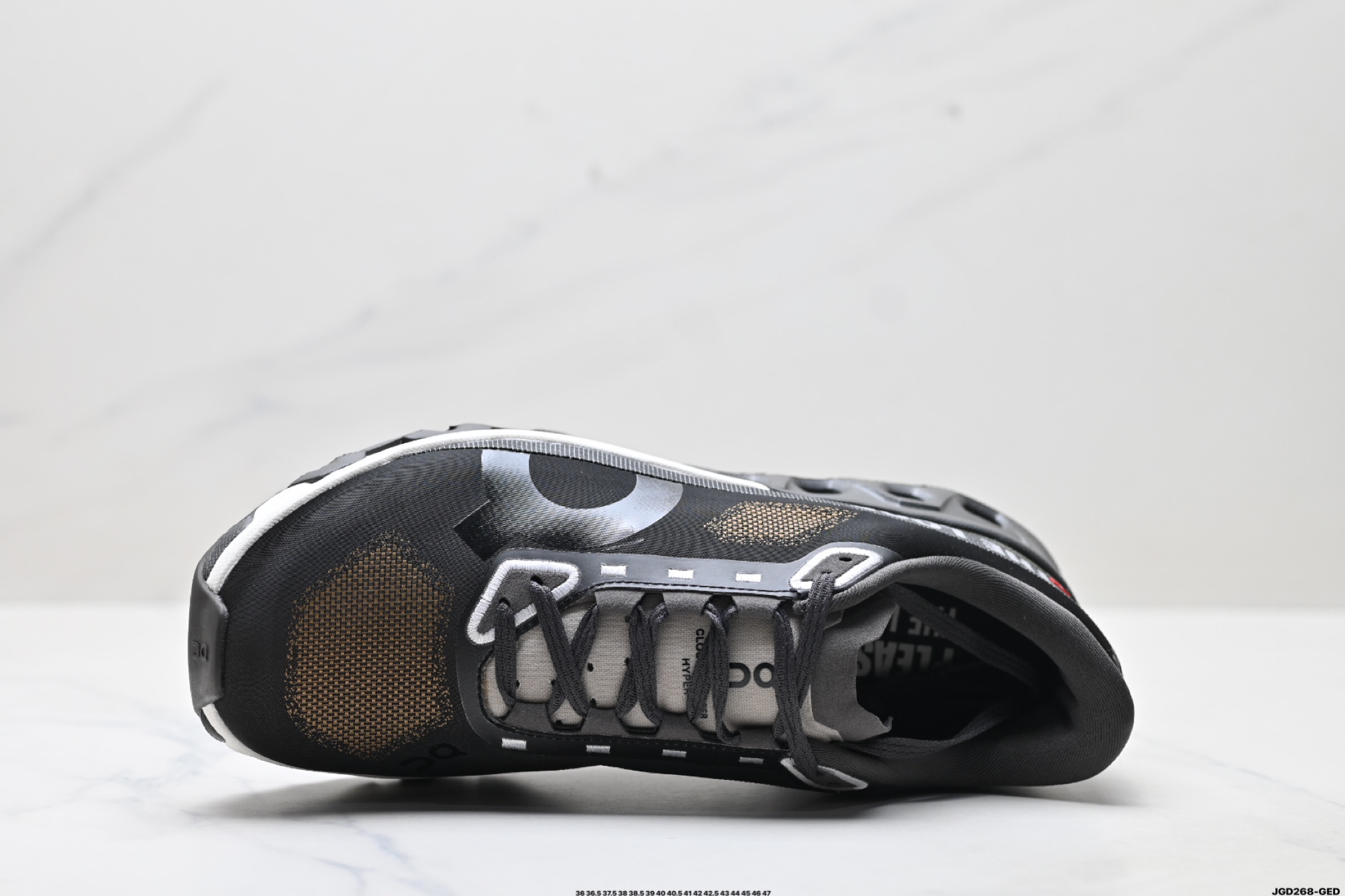 190 On Cloudmonster Hyper 昂跑 户外街头机能风新兴品牌轻便低帮跑步鞋