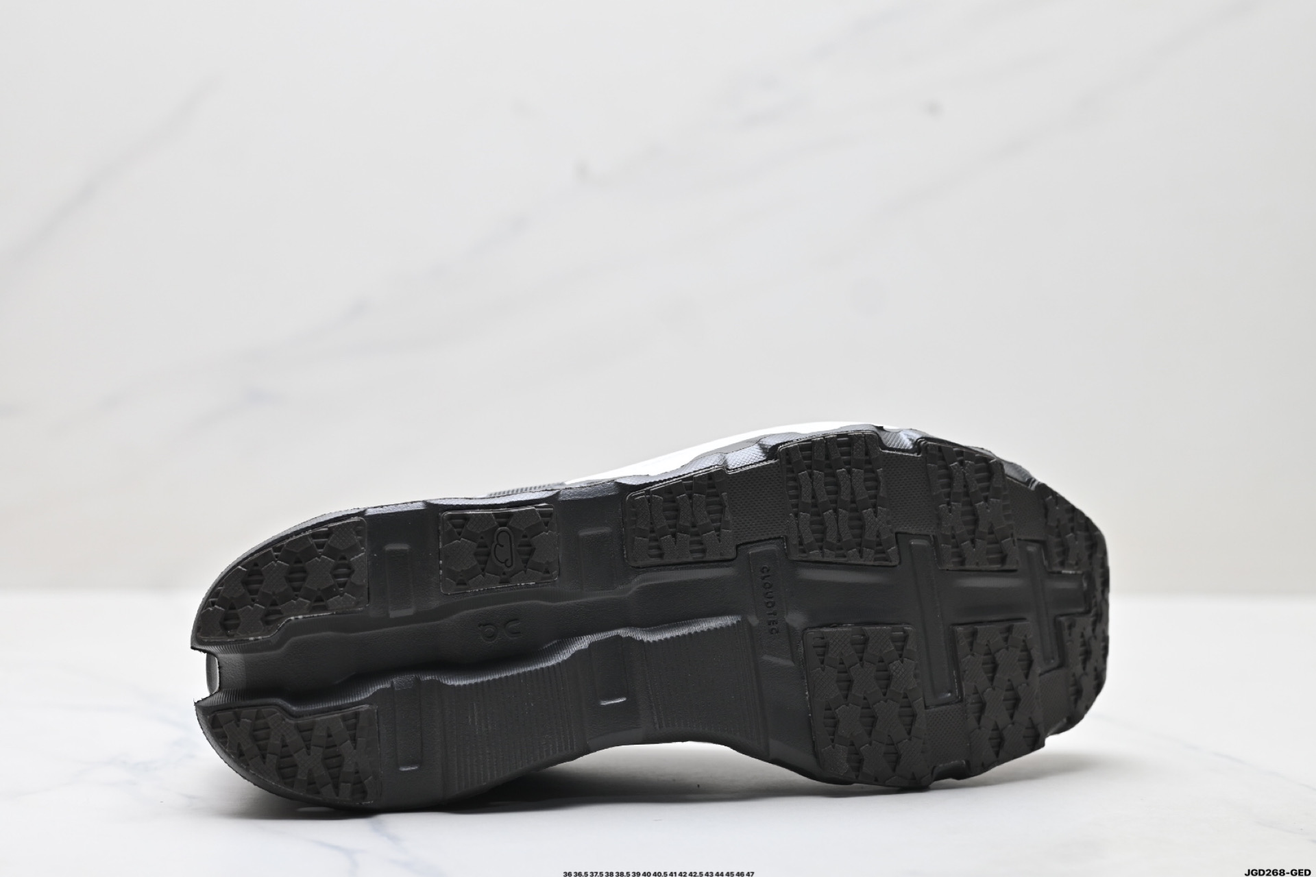 190 On Cloudmonster Hyper 昂跑 户外街头机能风新兴品牌轻便低帮跑步鞋