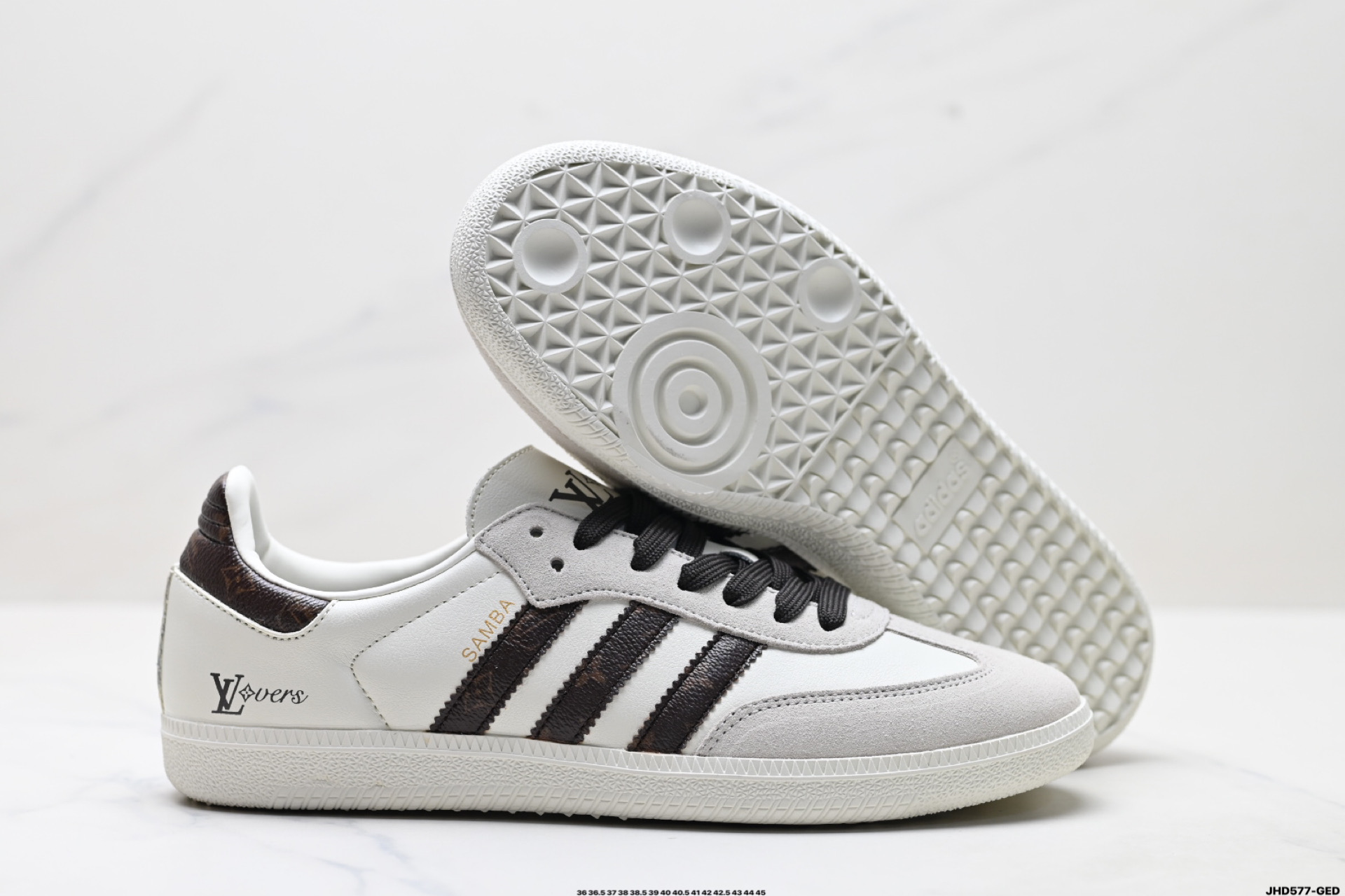 200 Adidas Originals Samba OG ‘DIY’桑巴舞系列 阿迪达斯 三叶草绅士德训足球风百搭低帮休闲运动板鞋 GJ75803