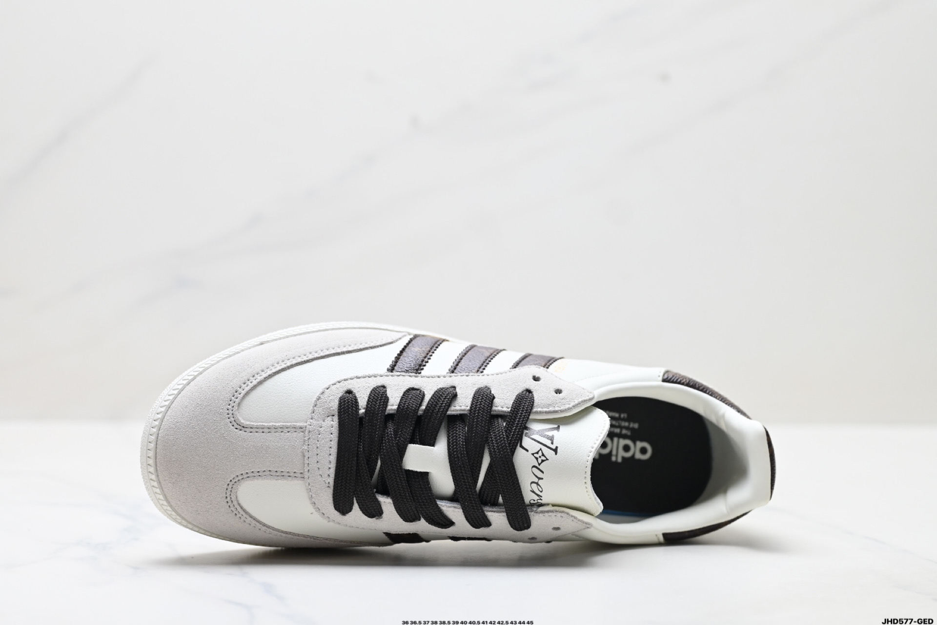 200 Adidas Originals Samba OG ‘DIY’桑巴舞系列 阿迪达斯 三叶草绅士德训足球风百搭低帮休闲运动板鞋 GJ75803